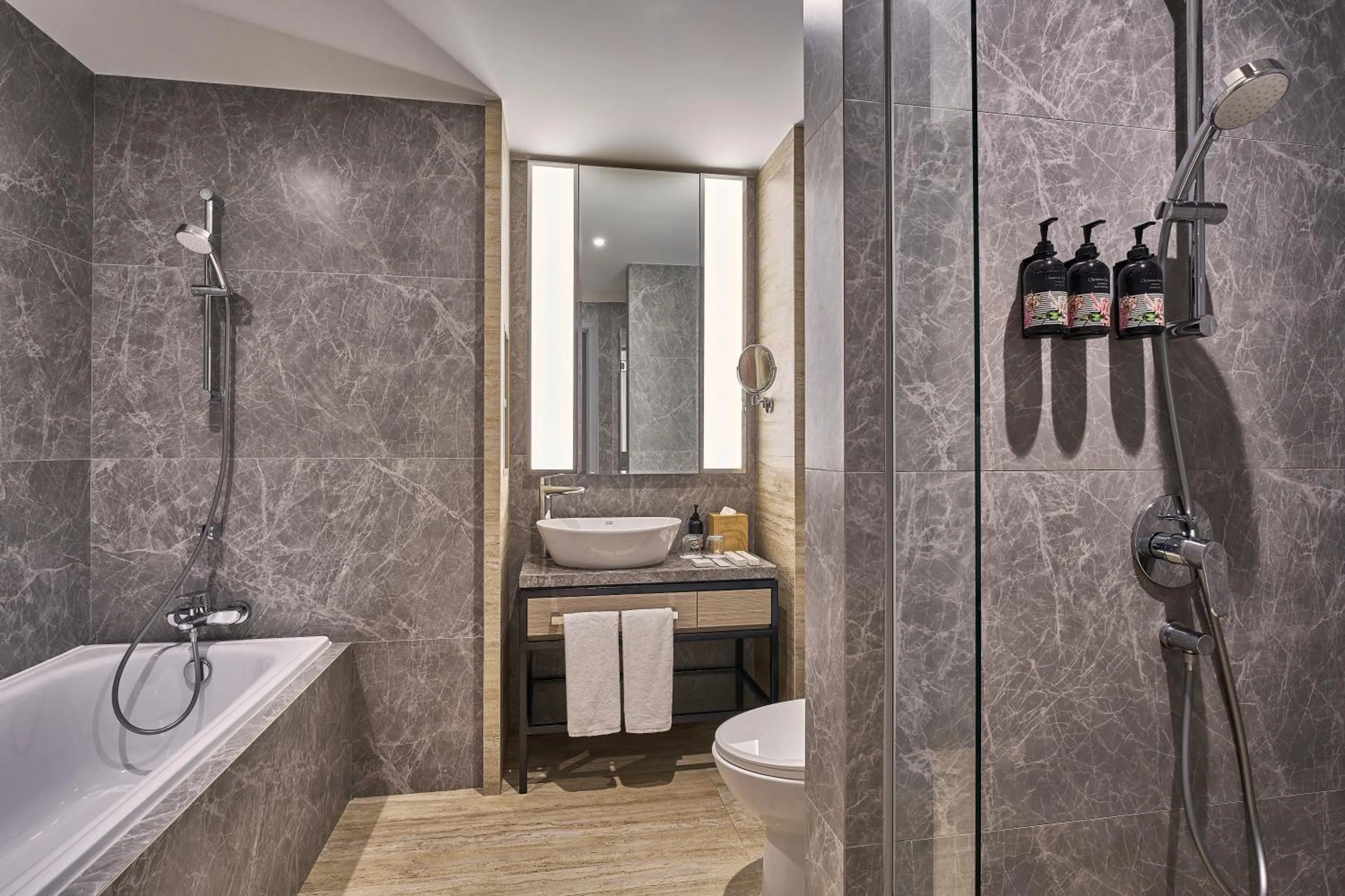 Bathroom in Grand Copthorne Waterfront Hotel Singapore