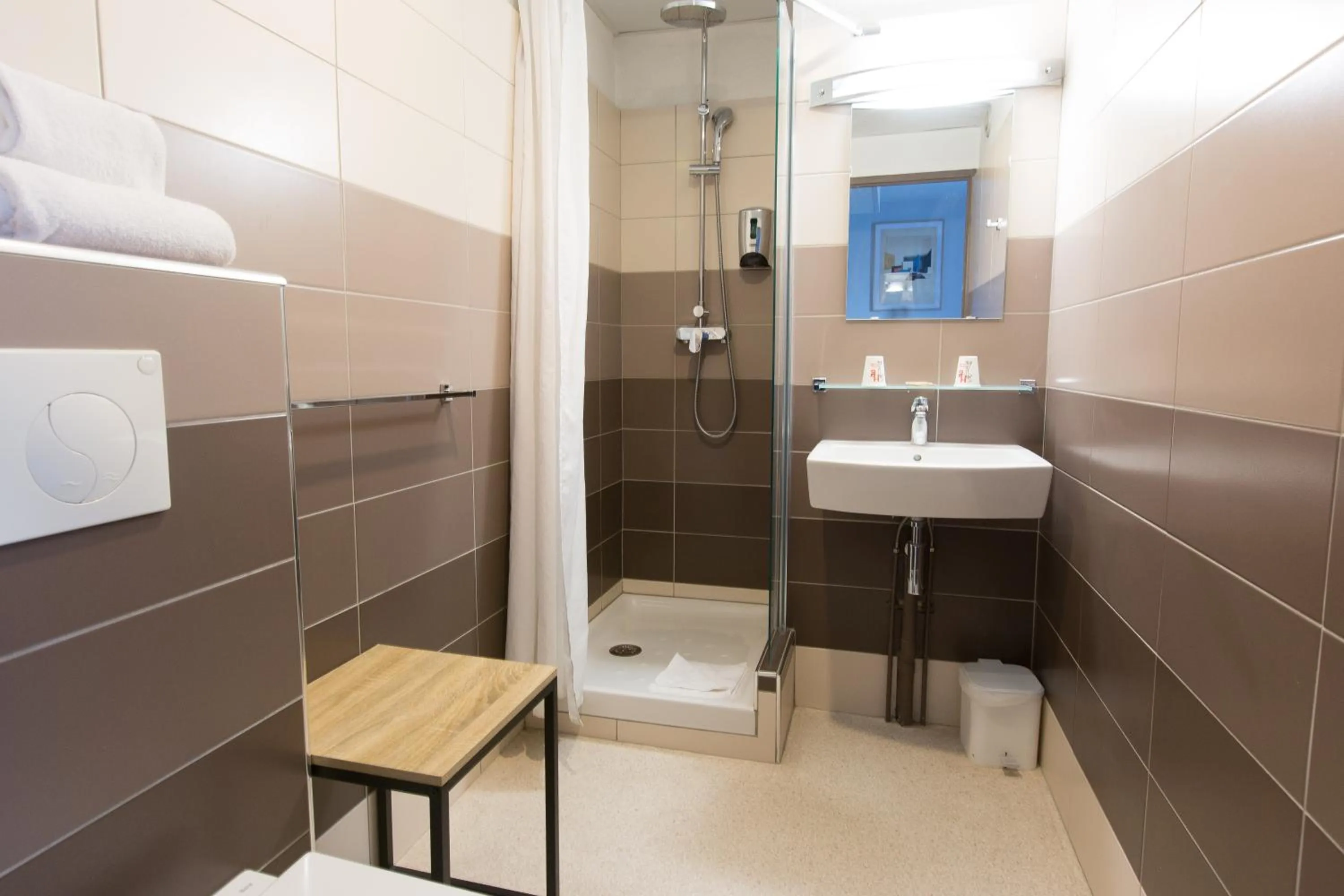 Bathroom in Hotel Gascogne