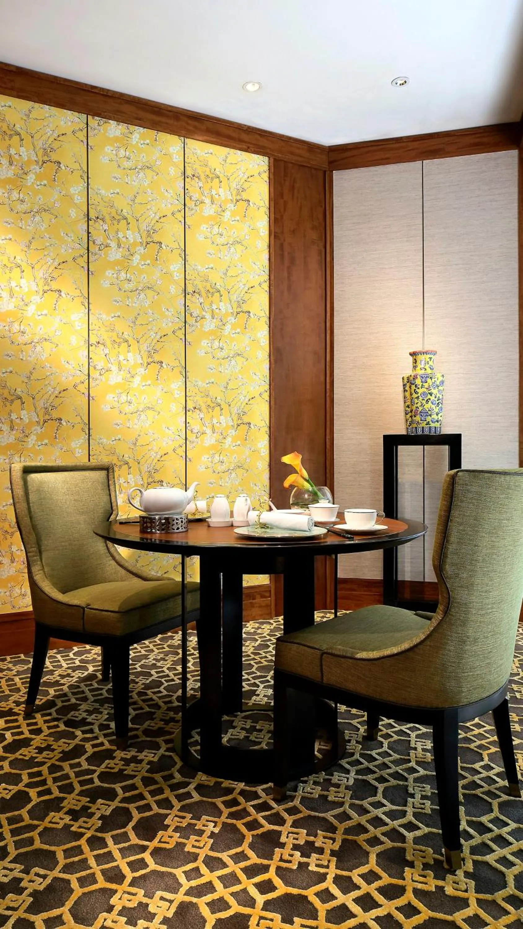 Restaurant/places to eat in Orchard Hotel Singapore