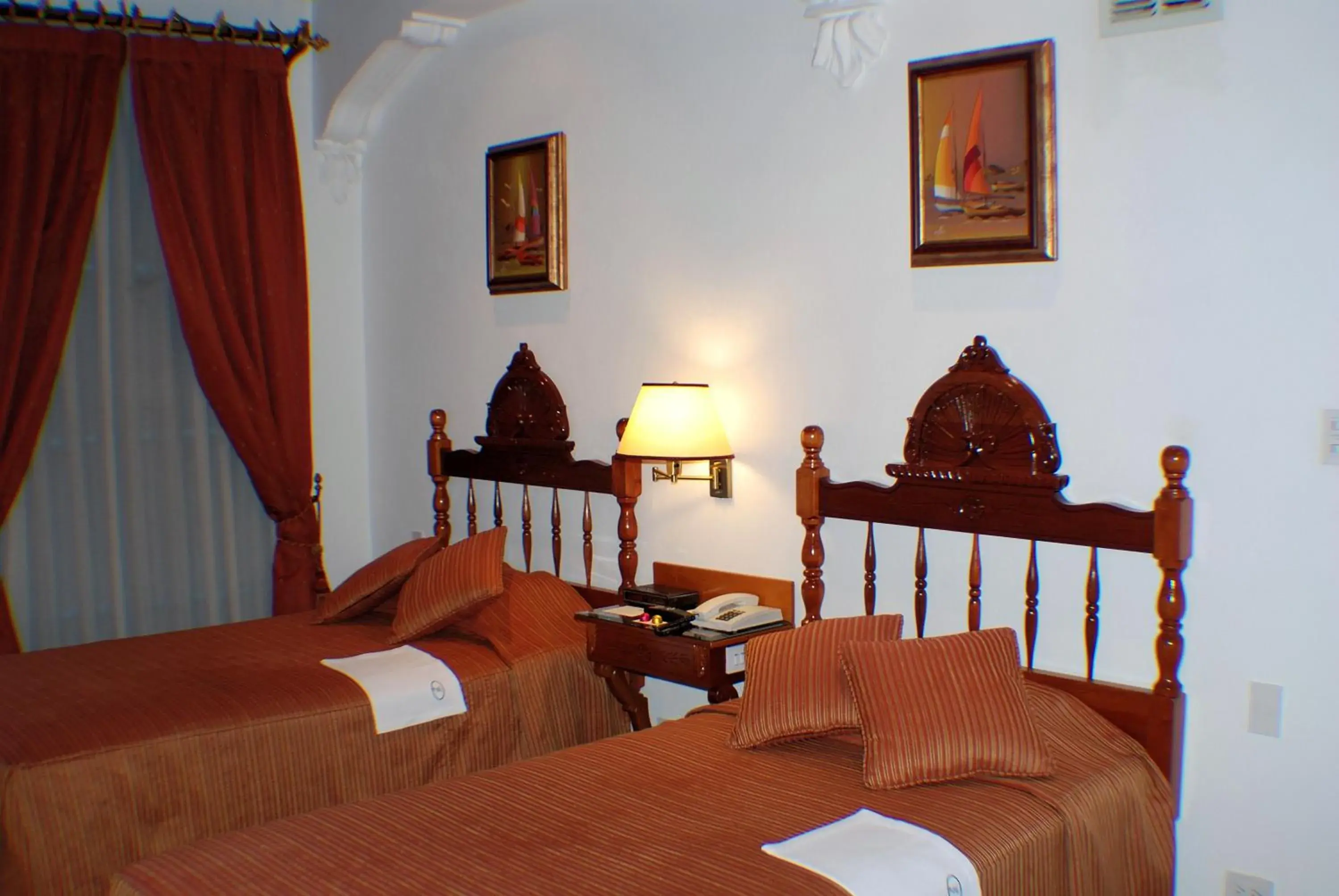 Deluxe Twin Room in Hotel El Relicario Del Carmen Deluxe Twin Room in Hotel El Relicario Del Carmen