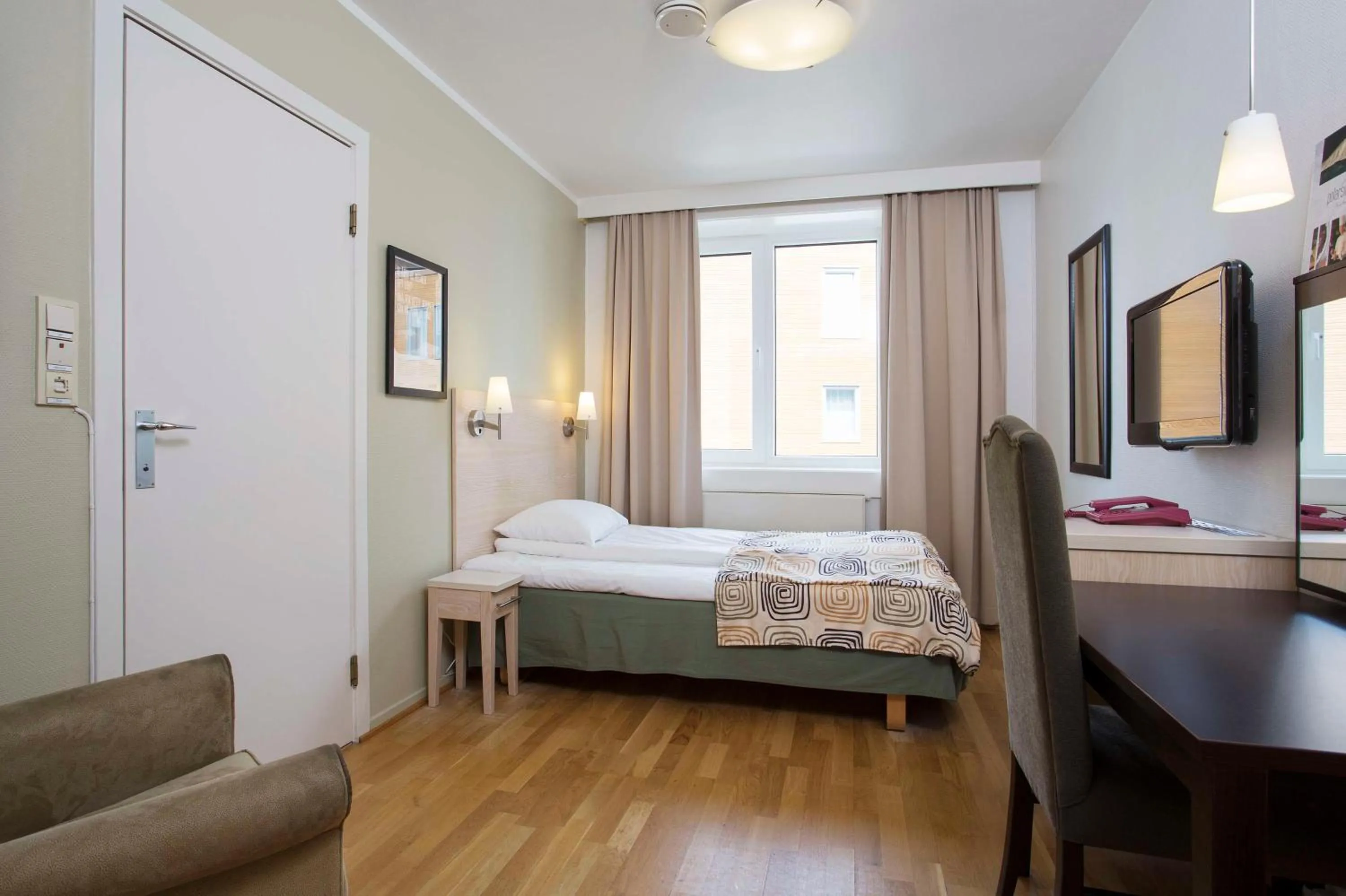 Bedroom, Bed in Scandic Meyergården