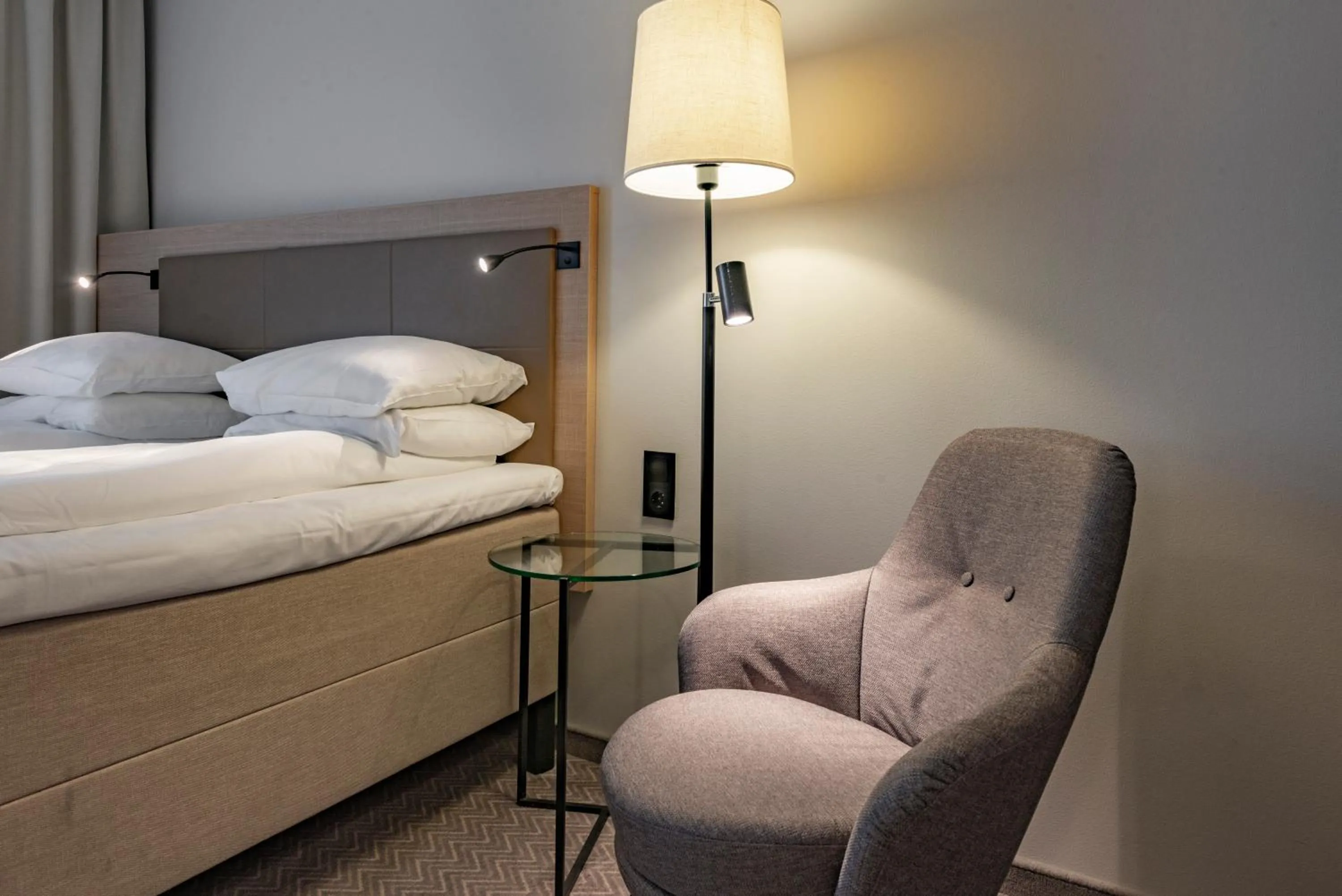 Seating area, Bed in Scandic Meyergården