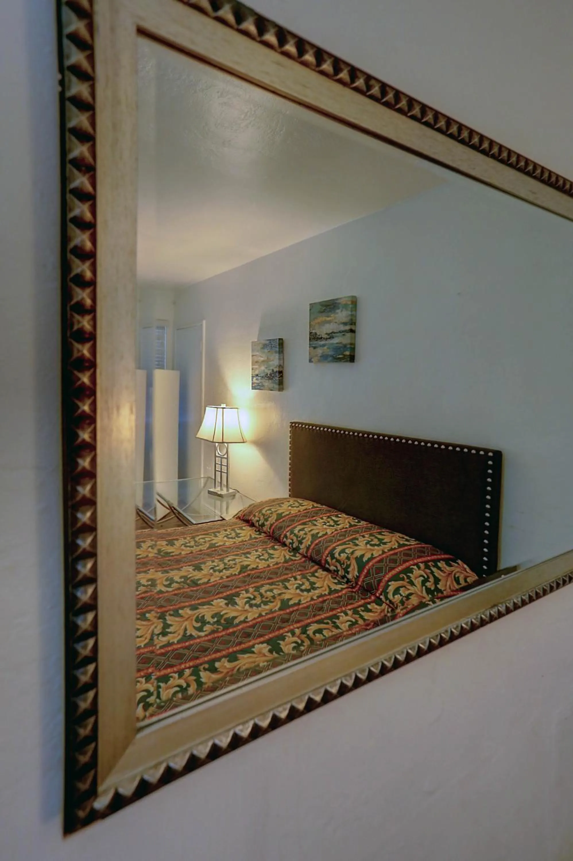 Bed in Beach and Town Motel