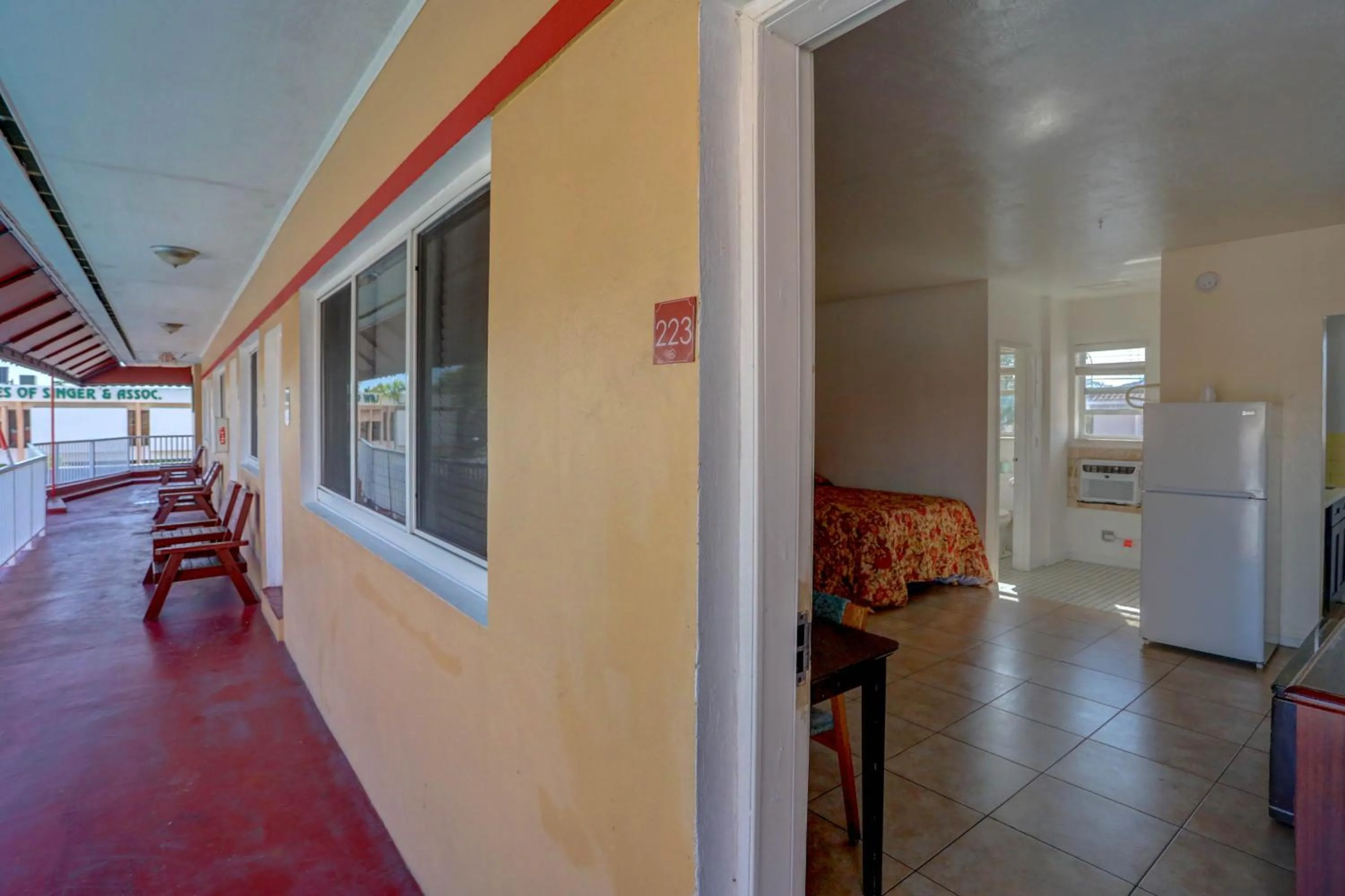 Beach and Town Motel