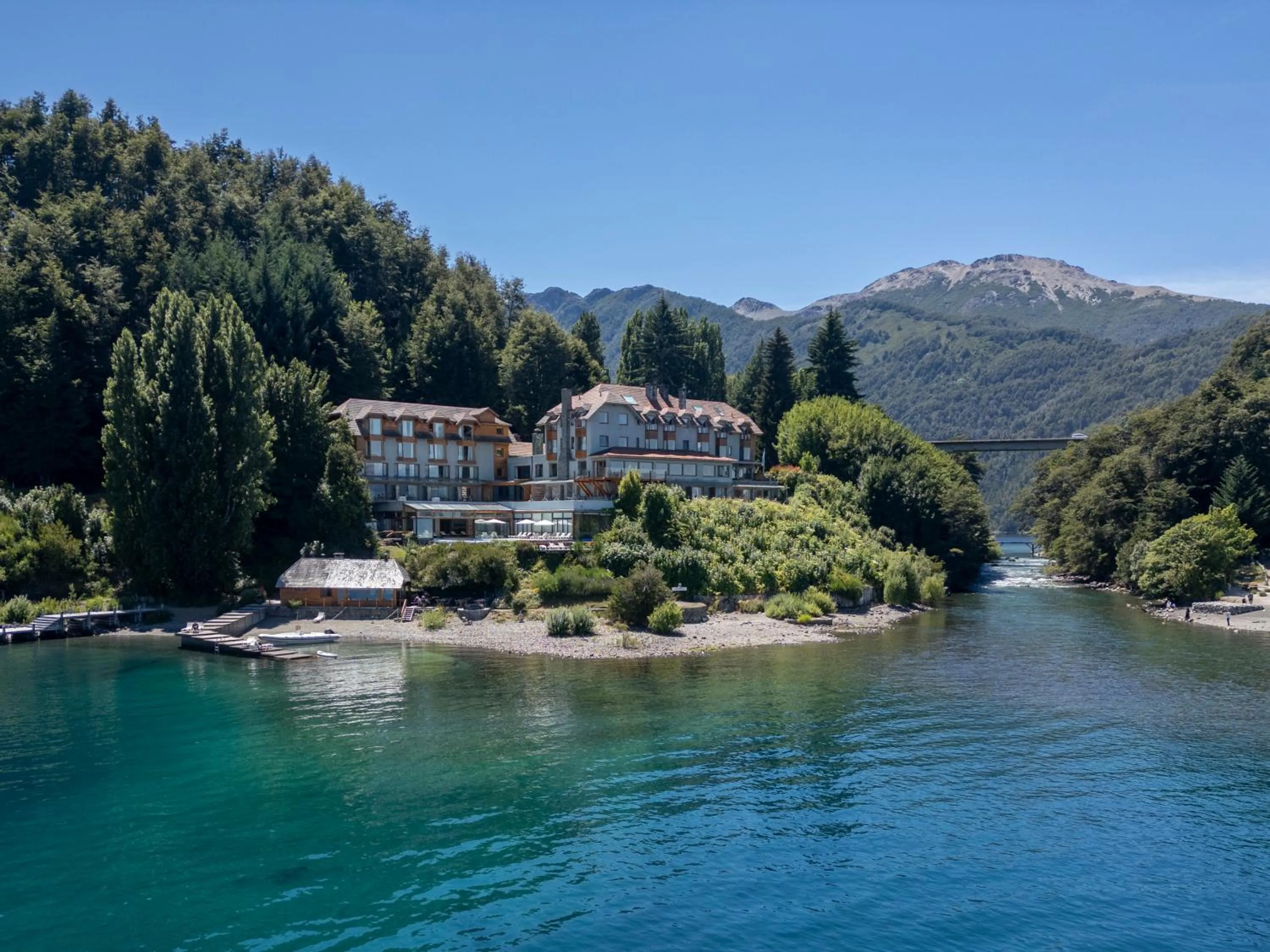 Property building in Correntoso Lake & River Hotel