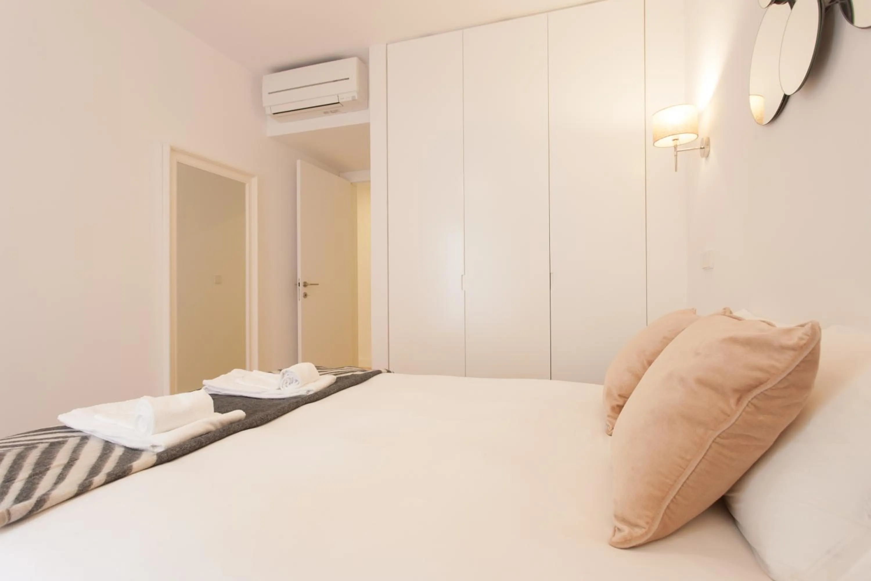 Bedroom in Mouraria Blue Three-Bedroom Apartment w/ Parking - by LU Holidays