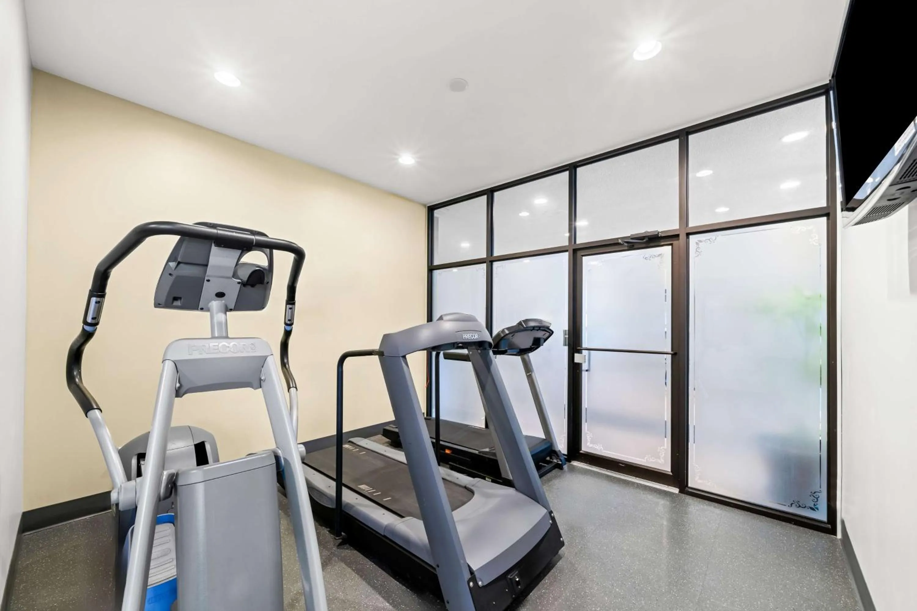 Fitness centre/facilities in Best Western Plus Mariposa Inn & Conference Centre
