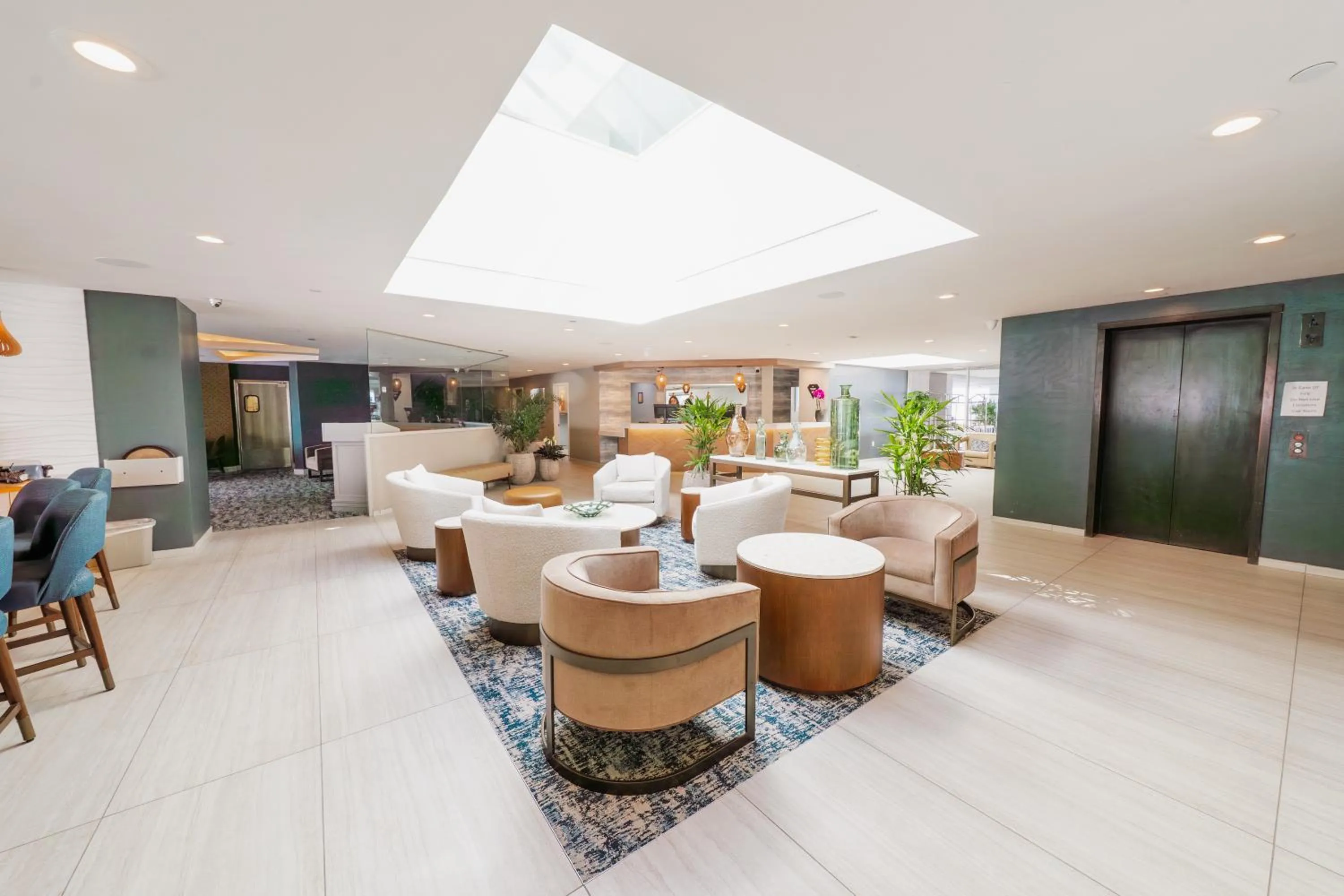 Lobby or reception in Bay Club Hotel and Marina