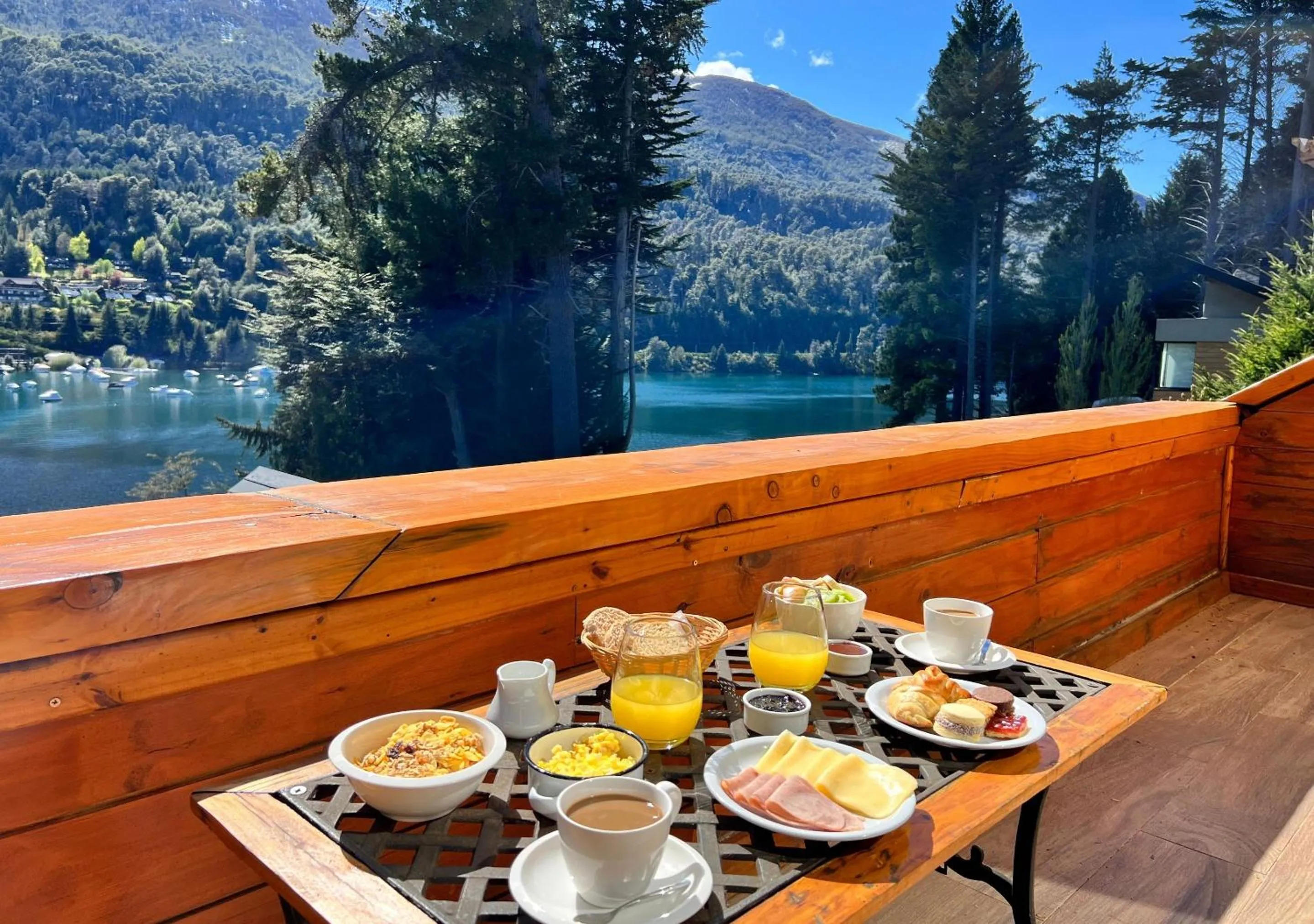 Breakfast in El Muelle by DOT Boutique