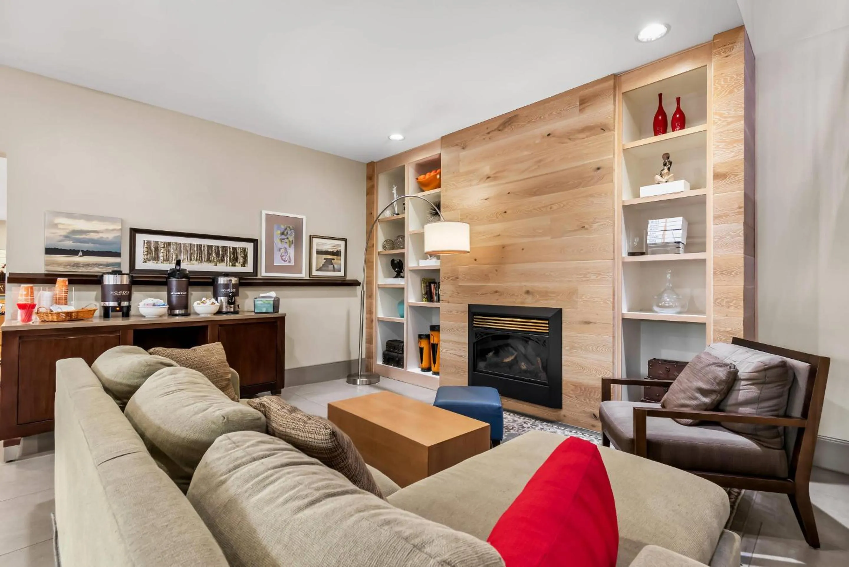 Lobby or reception in Country Inn & Suites by Radisson, Chambersburg, PA