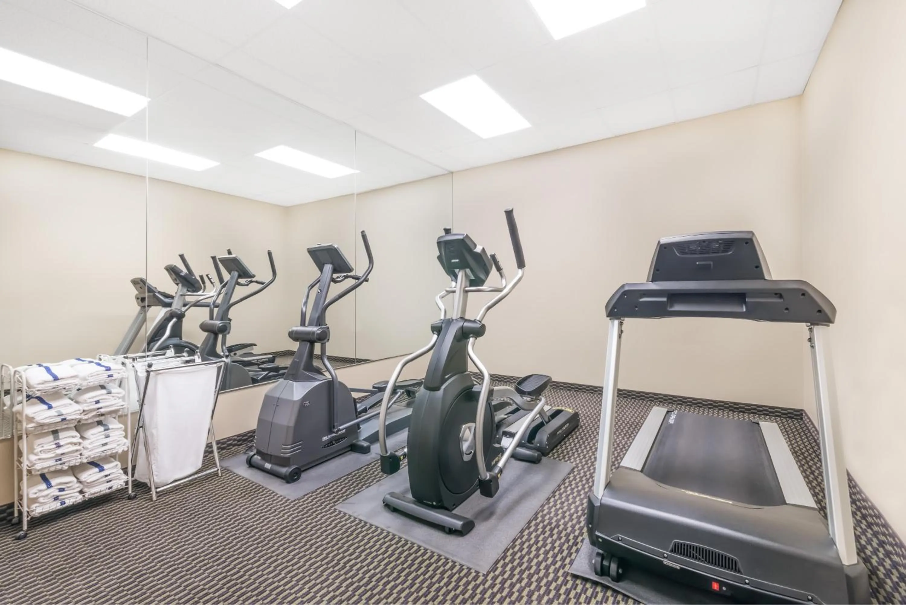 Fitness centre/facilities in Elevation Inn & Suites, Trademark Collection by Wyndham