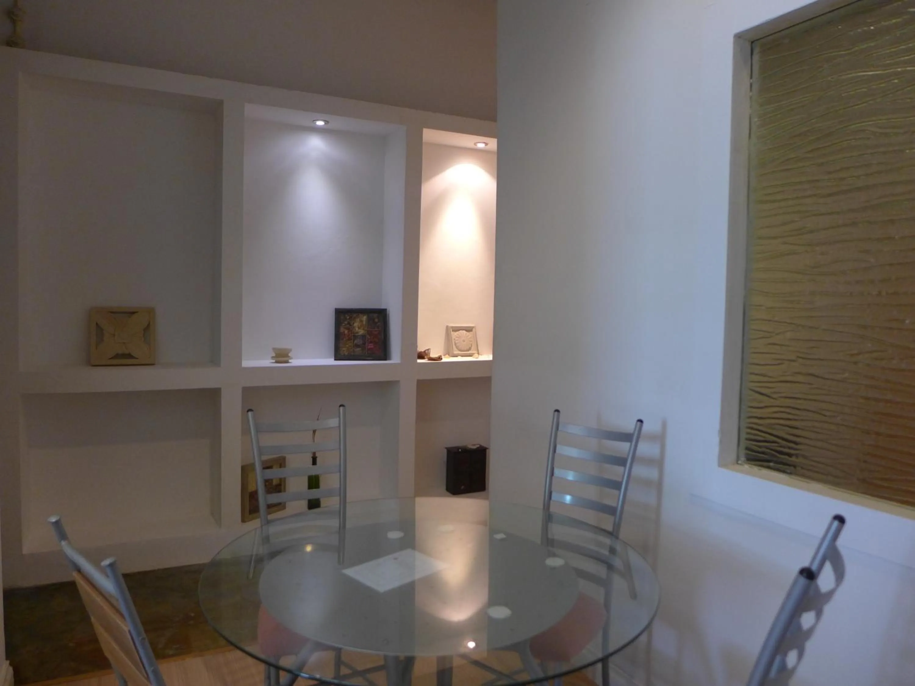 Dining area in Wesberly Apartments