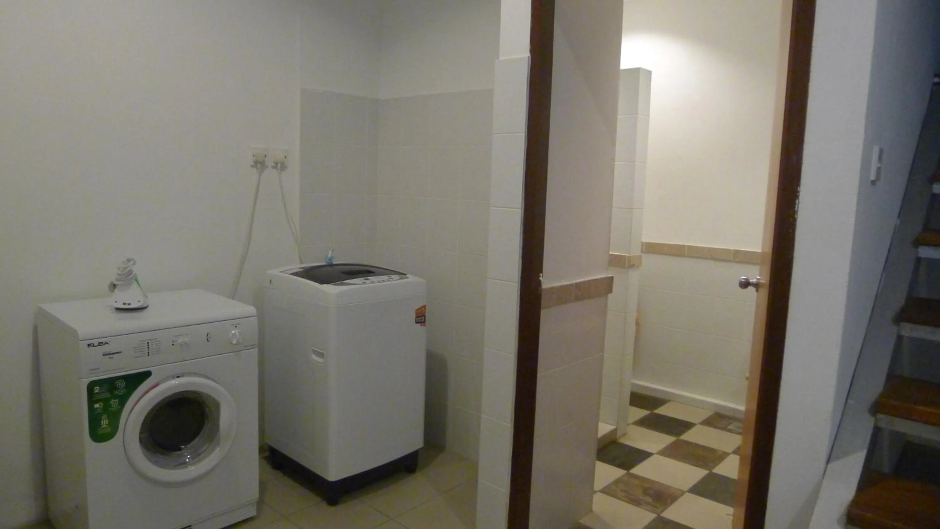 Shower in Wesberly Apartments