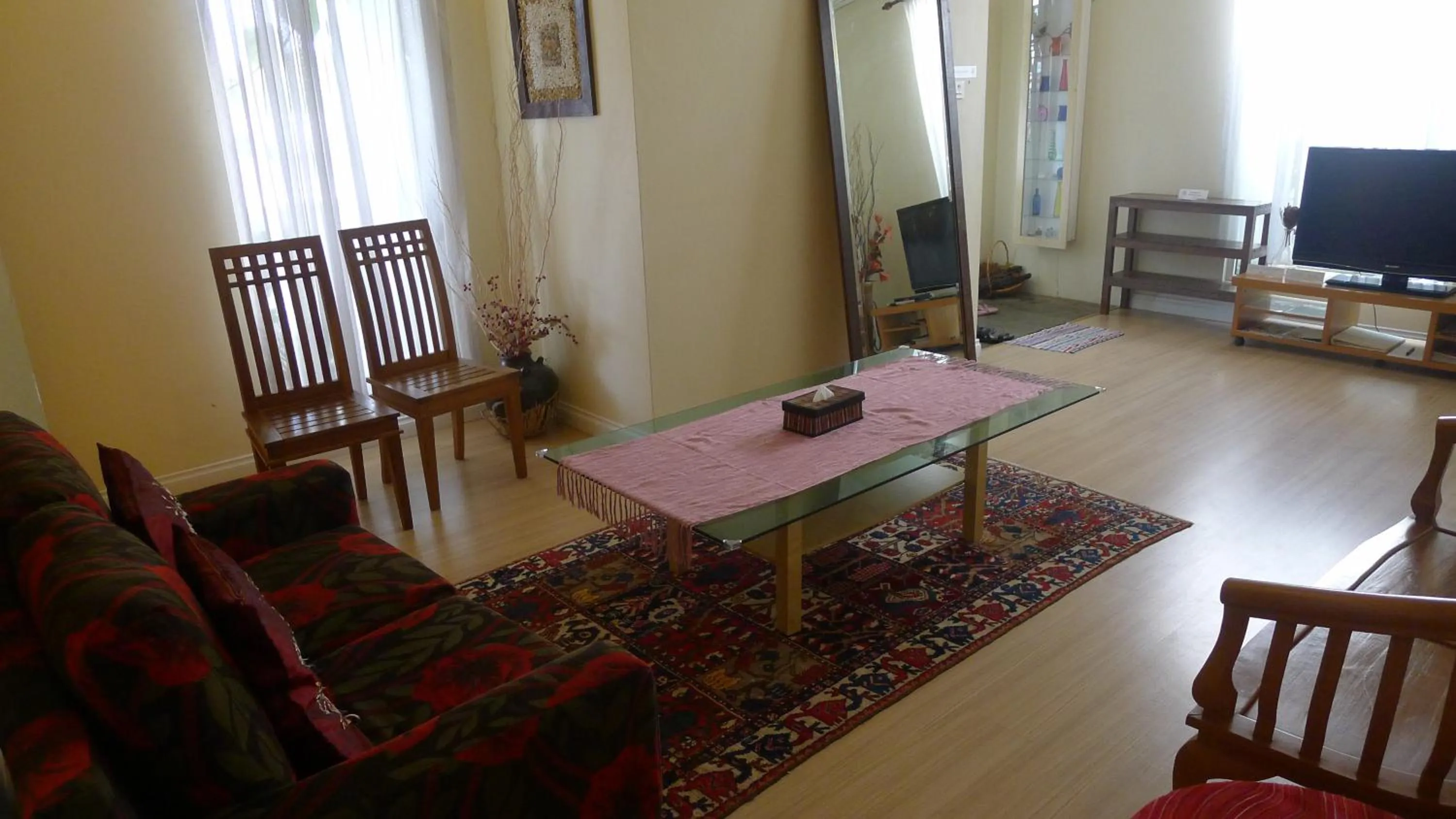 TV and multimedia in Wesberly Apartments