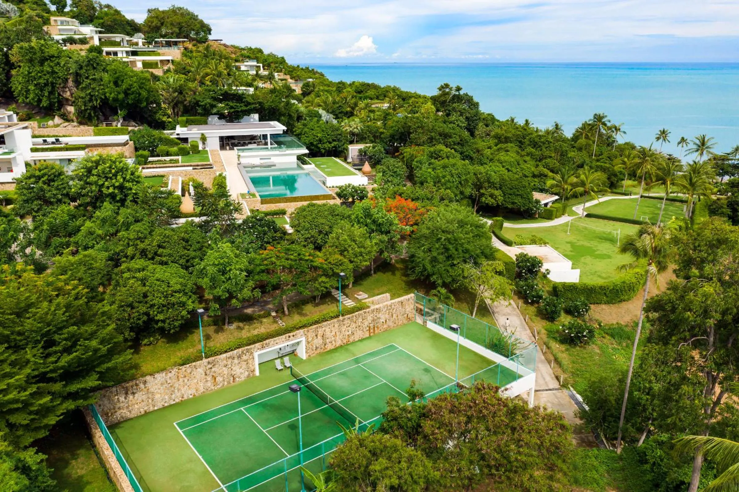 Tennis court in Samujana Villas
