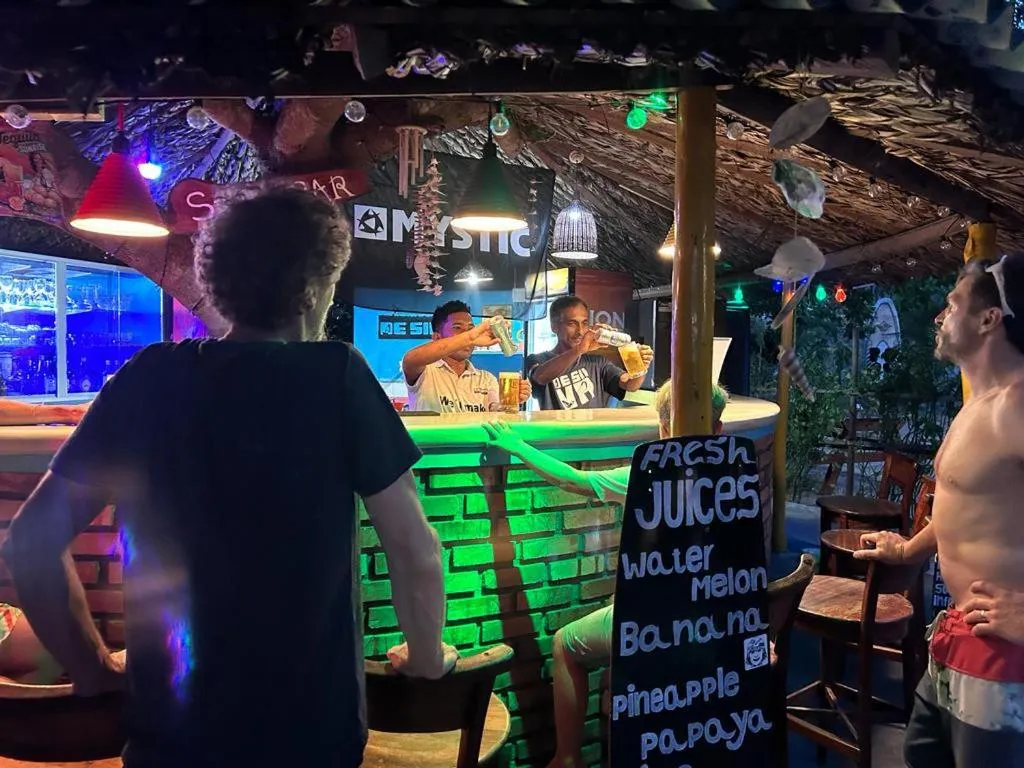 Lounge or bar in De Silva Palm Resort