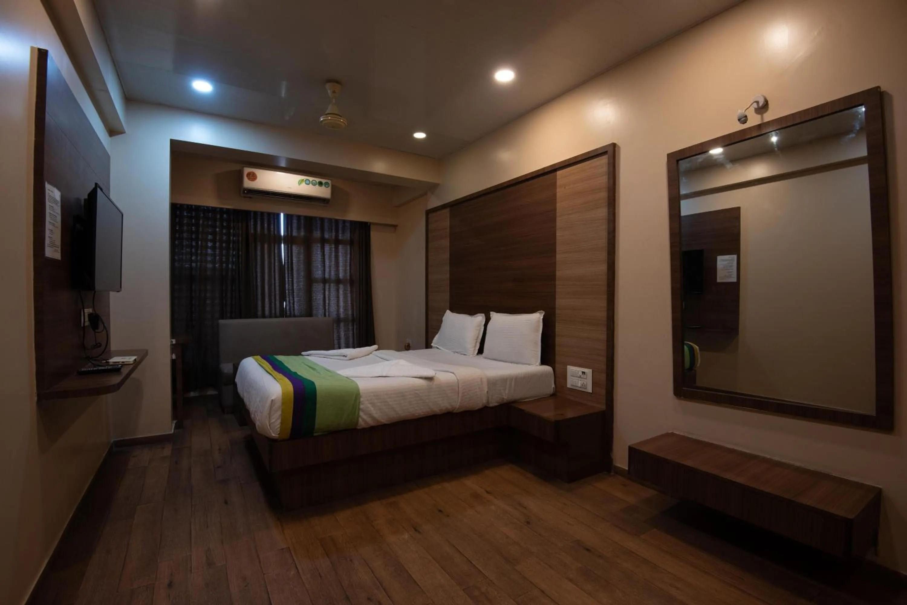 Bed in Hotel Mahadev Residency - Dapode, Bhiwandi