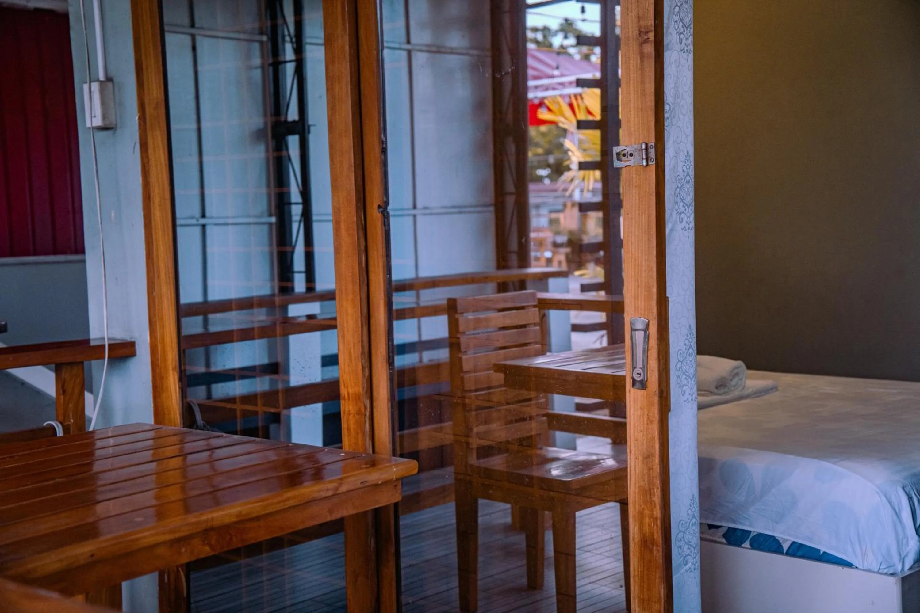 L & M Hearthstones Lodge