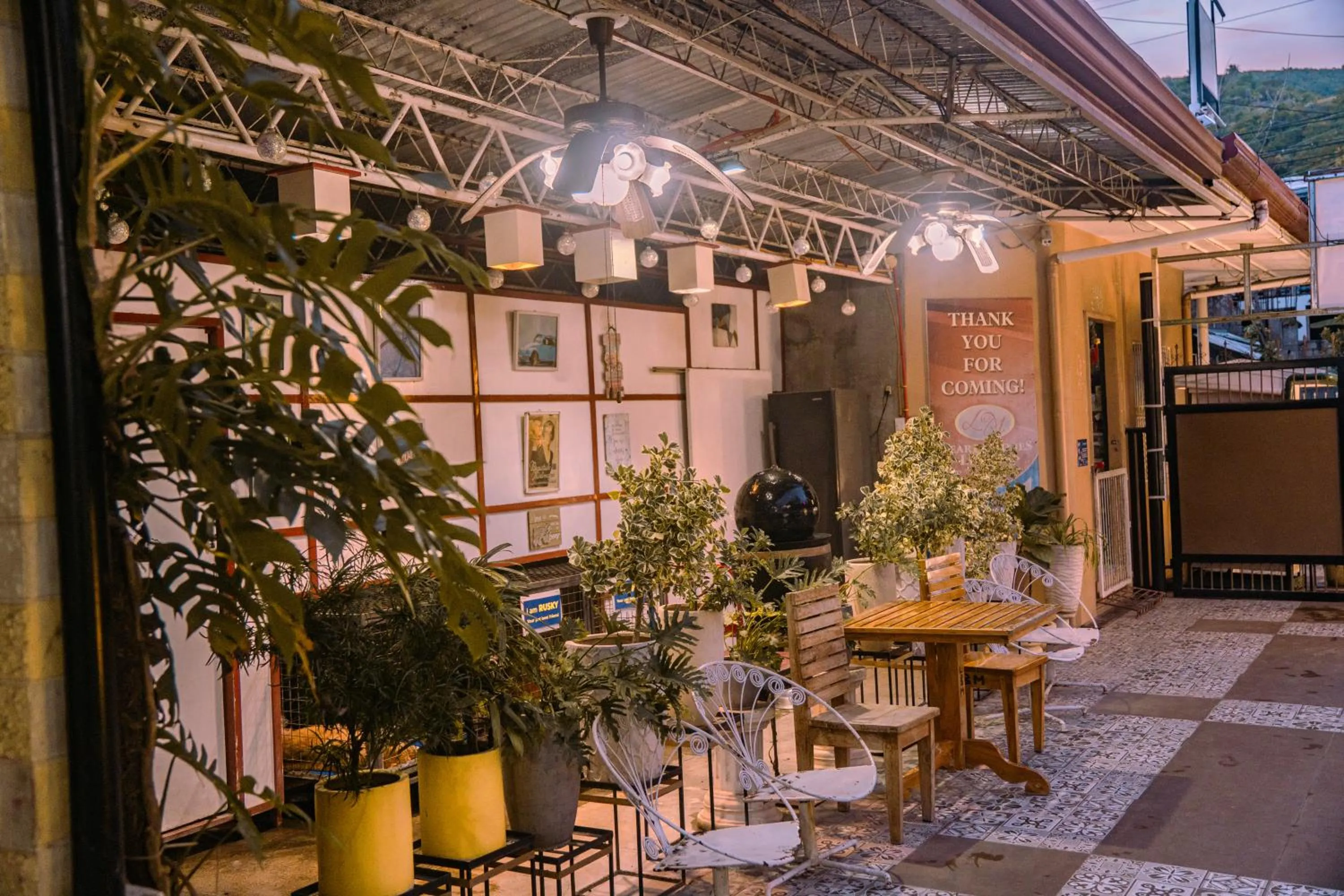 L & M Hearthstones Lodge