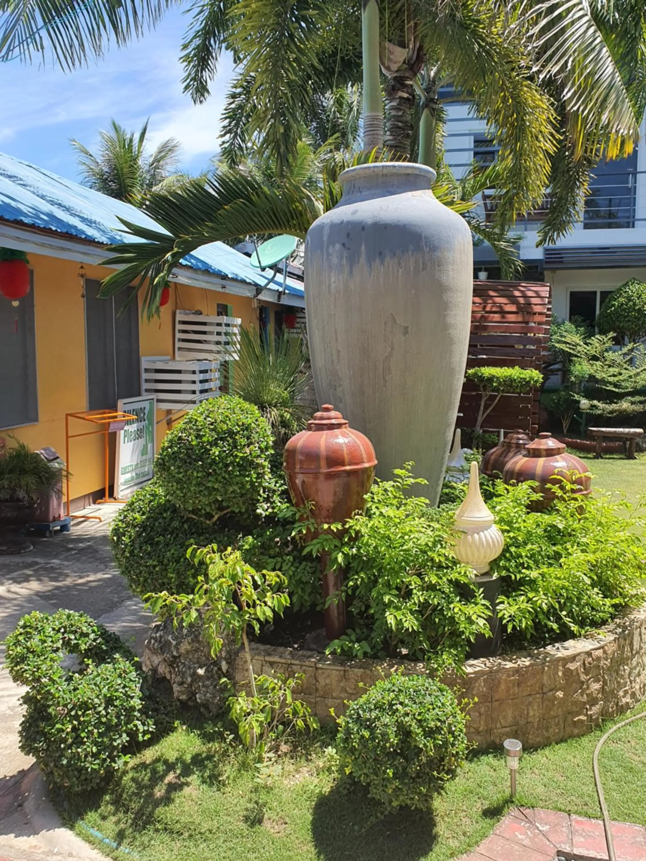 Family Room in L & M Hearthstones Lodge