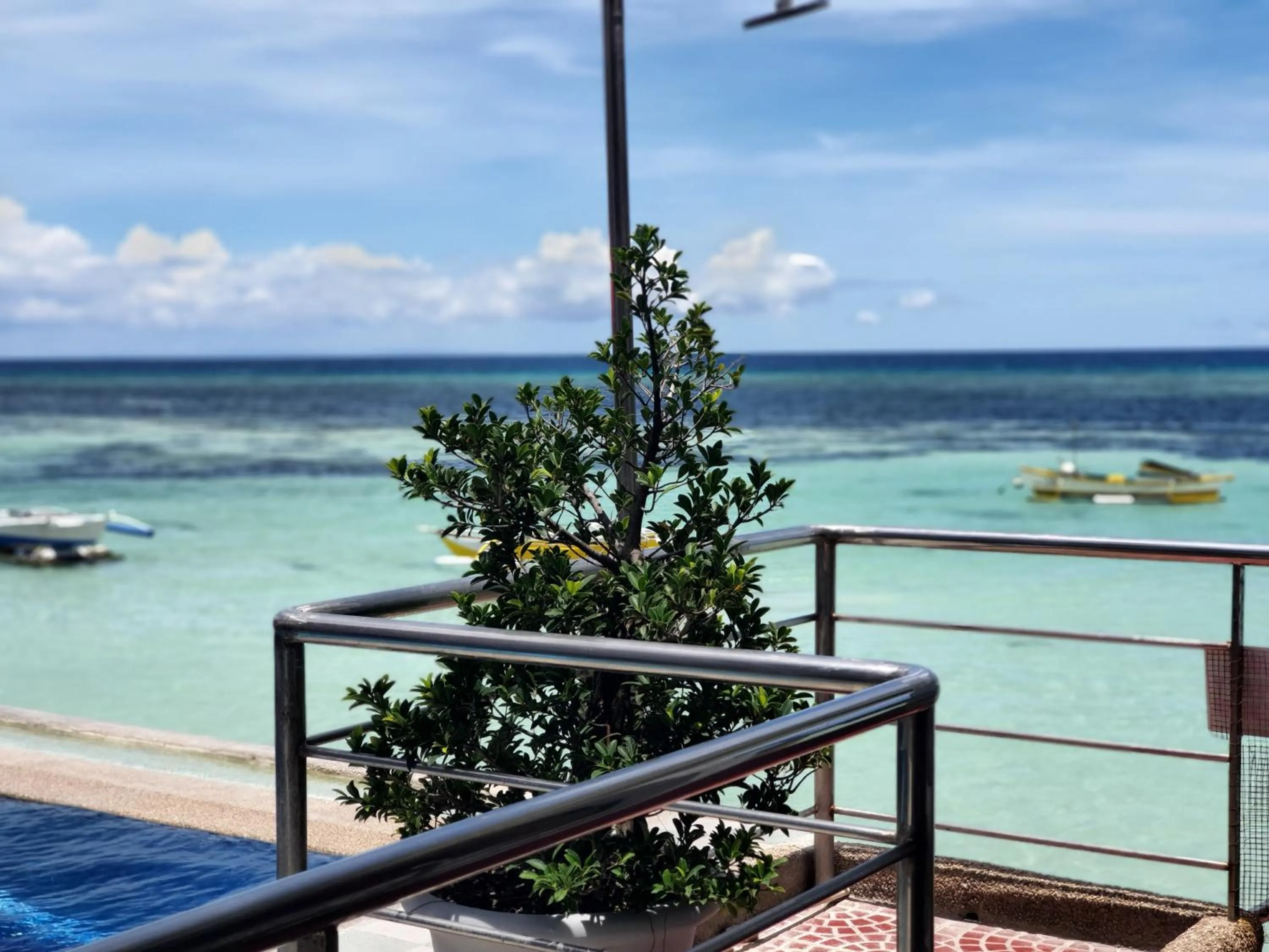 Beach in L & M Hearthstones Lodge