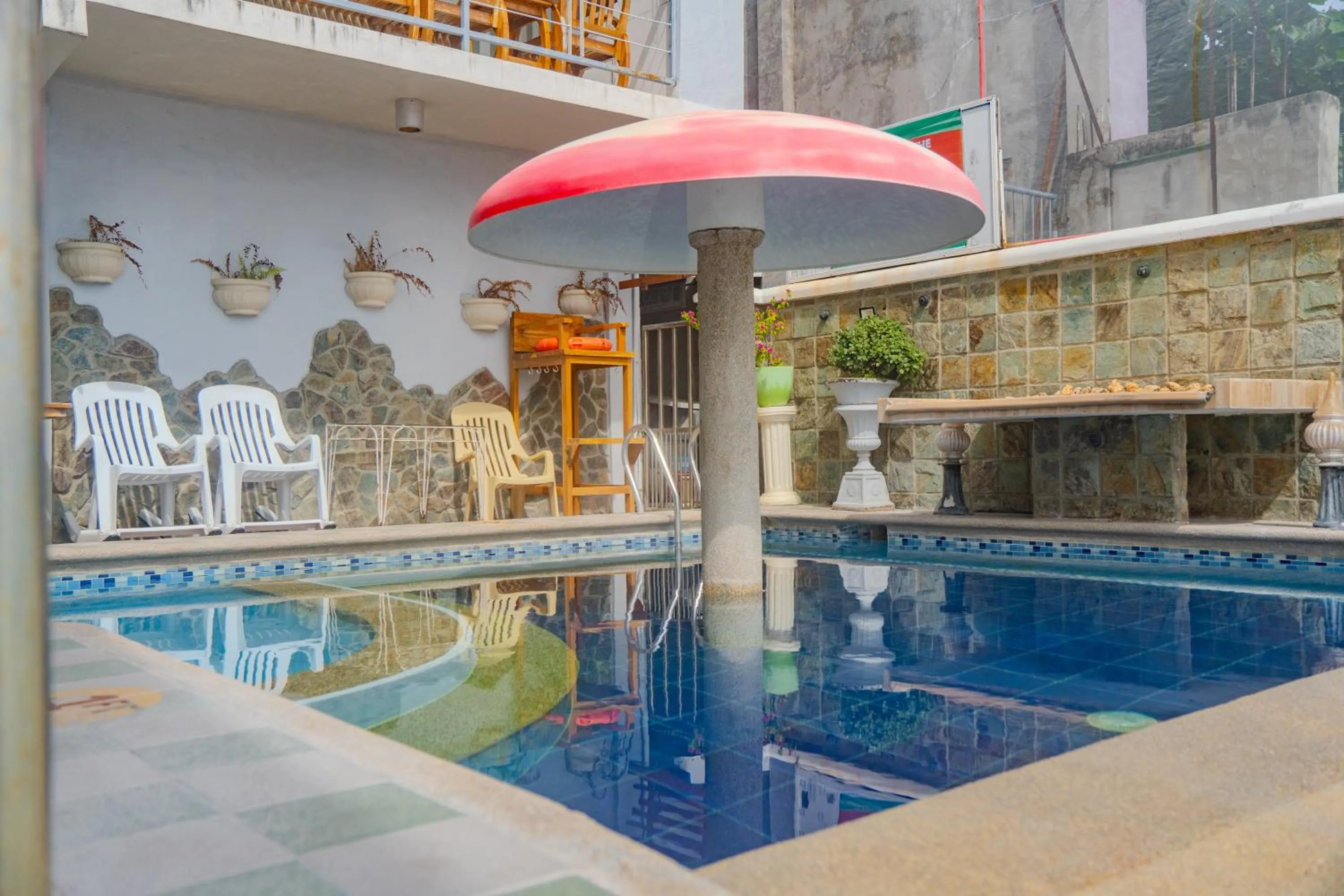 L & M Hearthstones Lodge