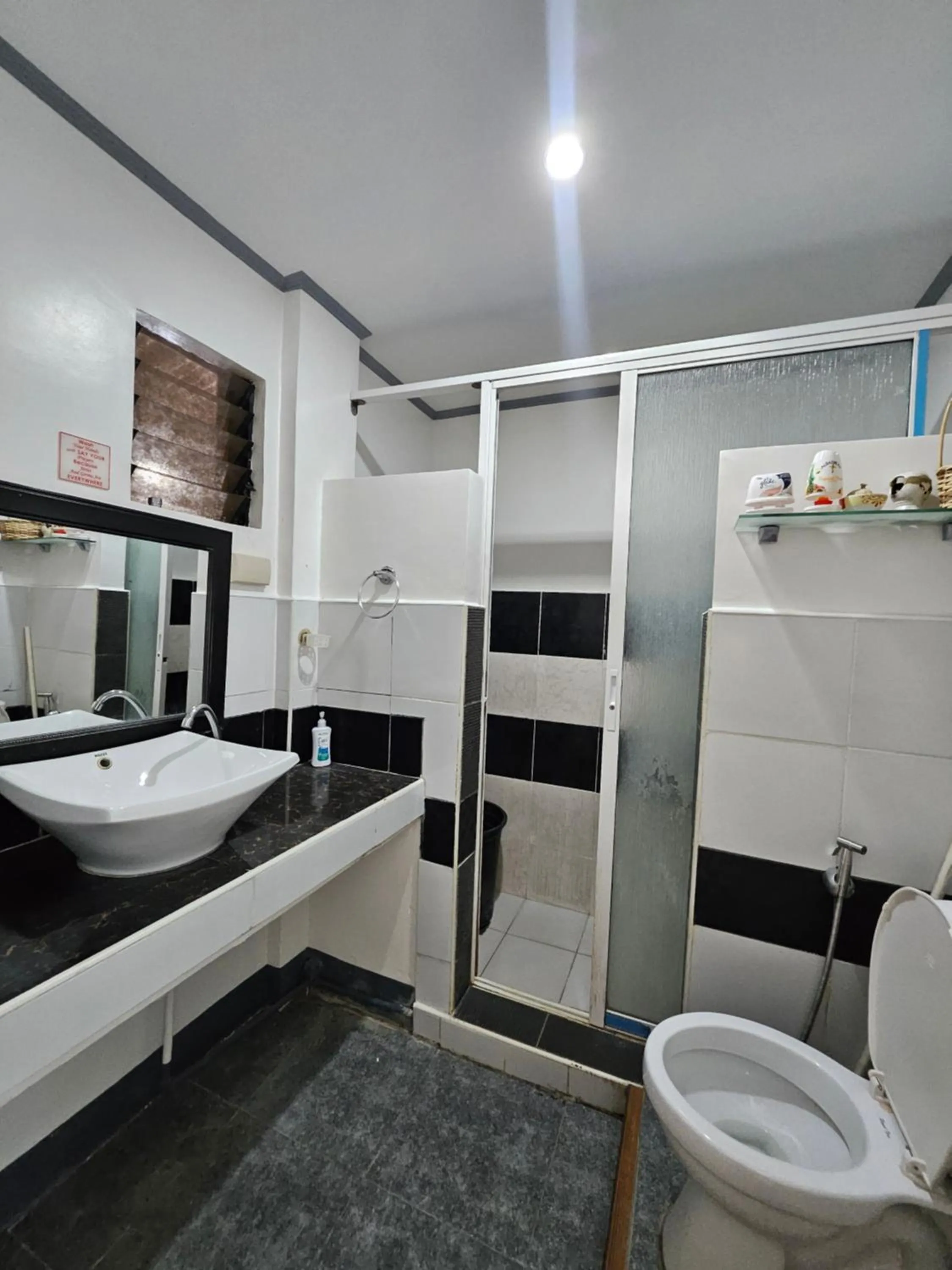 Bed in L & M Hearthstones Lodge