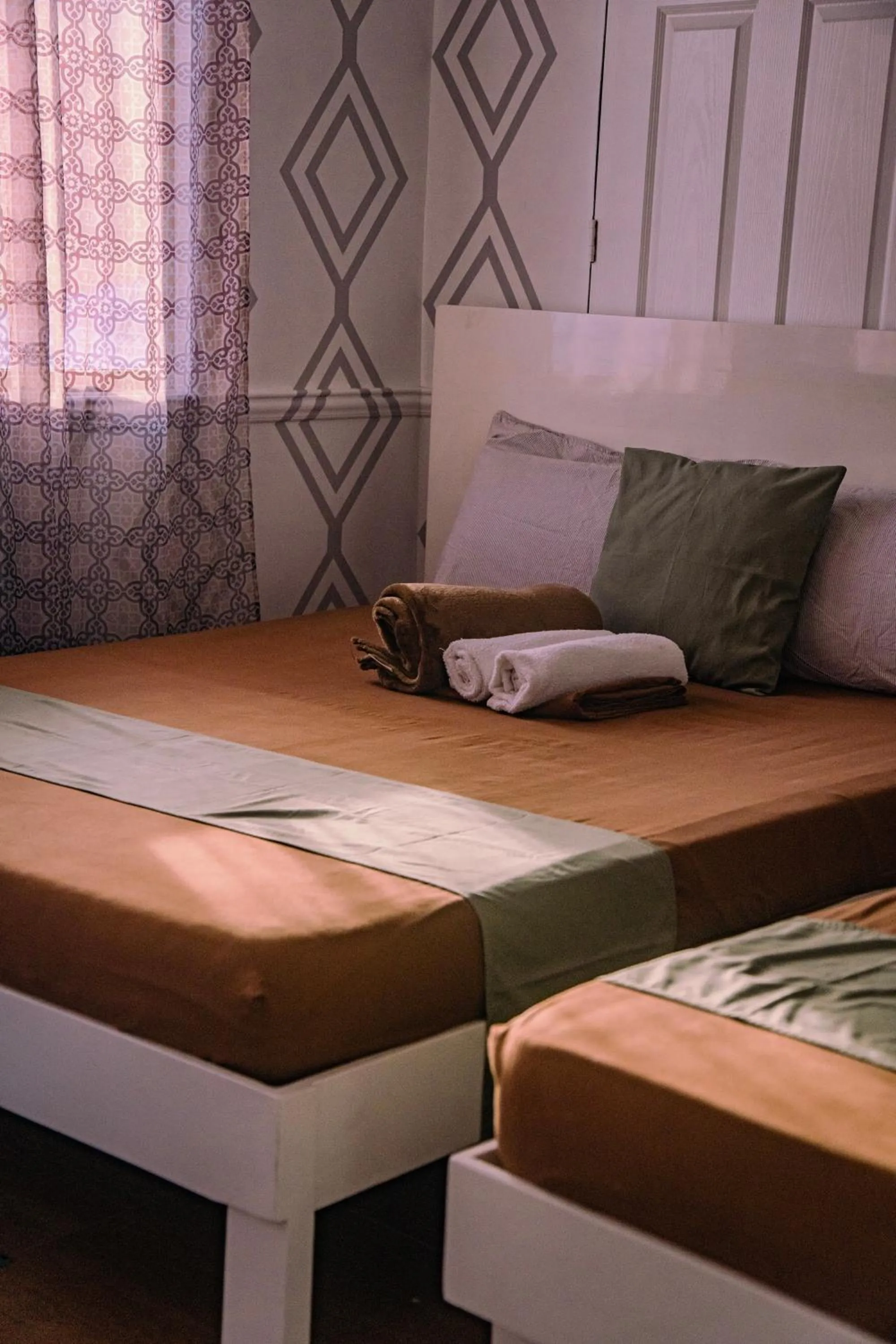 Bed in L & M Hearthstones Lodge