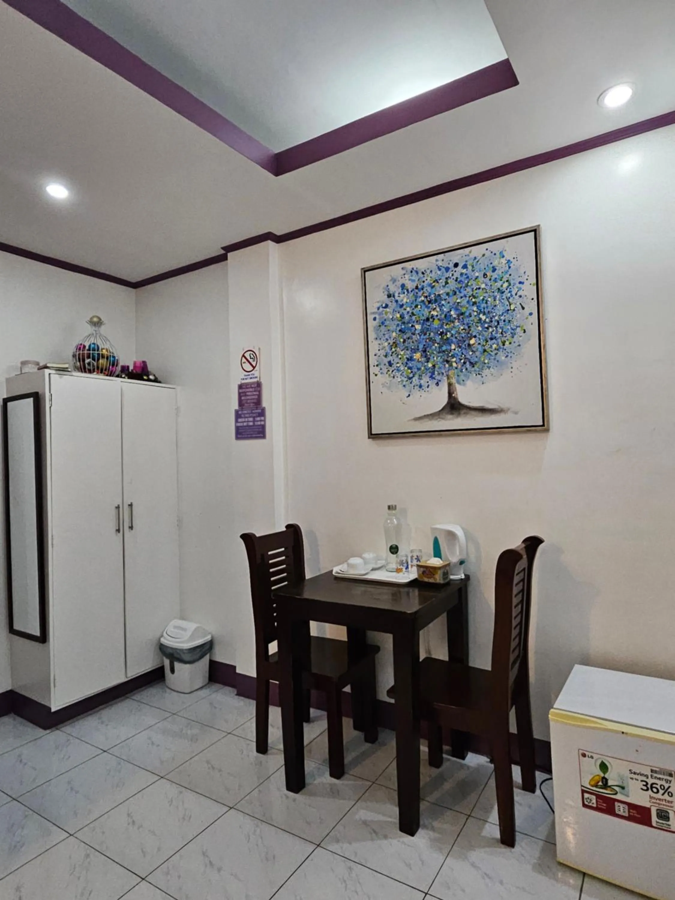 L & M Hearthstones Lodge