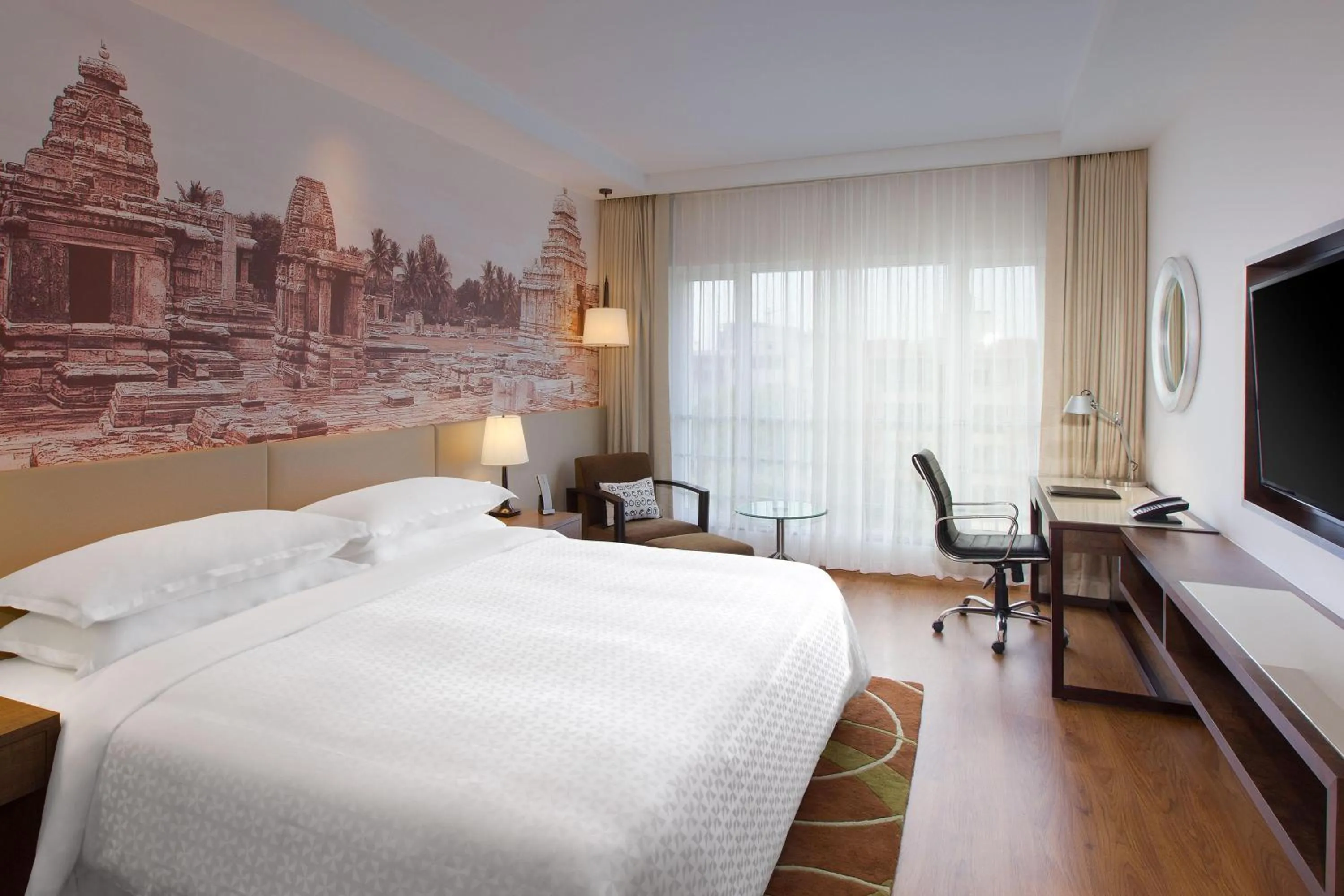 Photo of the whole room, Bed in Four Points by Sheraton Bengaluru Whitefield