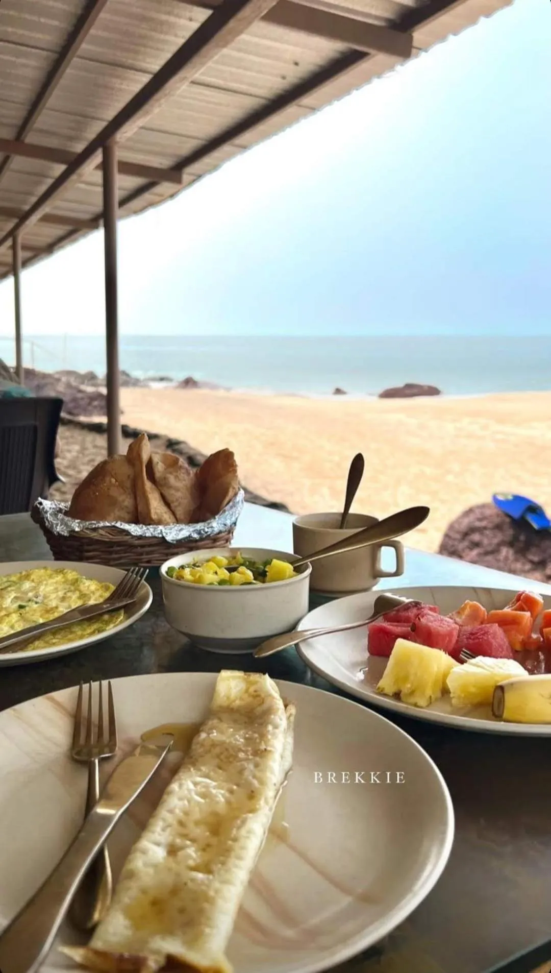 Food and drinks in Dwarka Beach Resort Goa