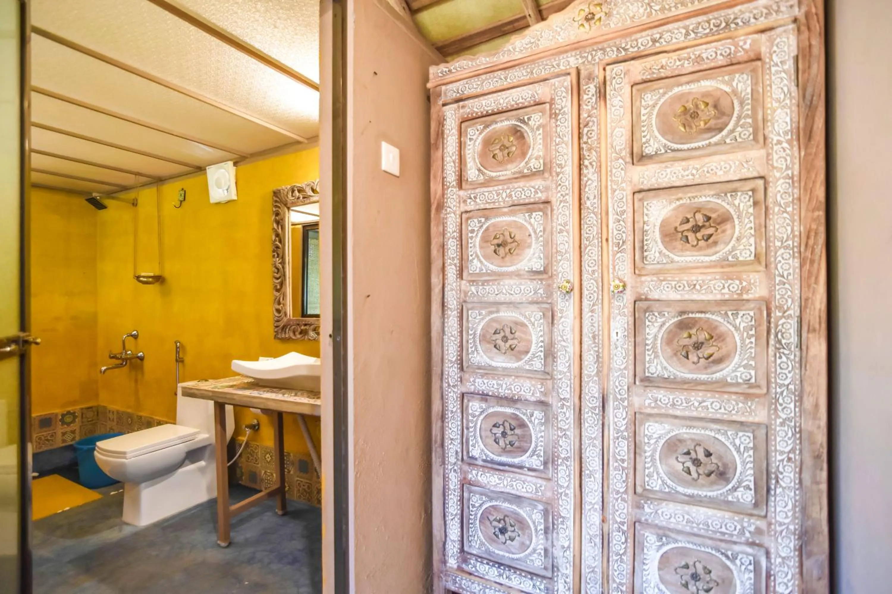 Shower in Dwarka Beach Resort Goa