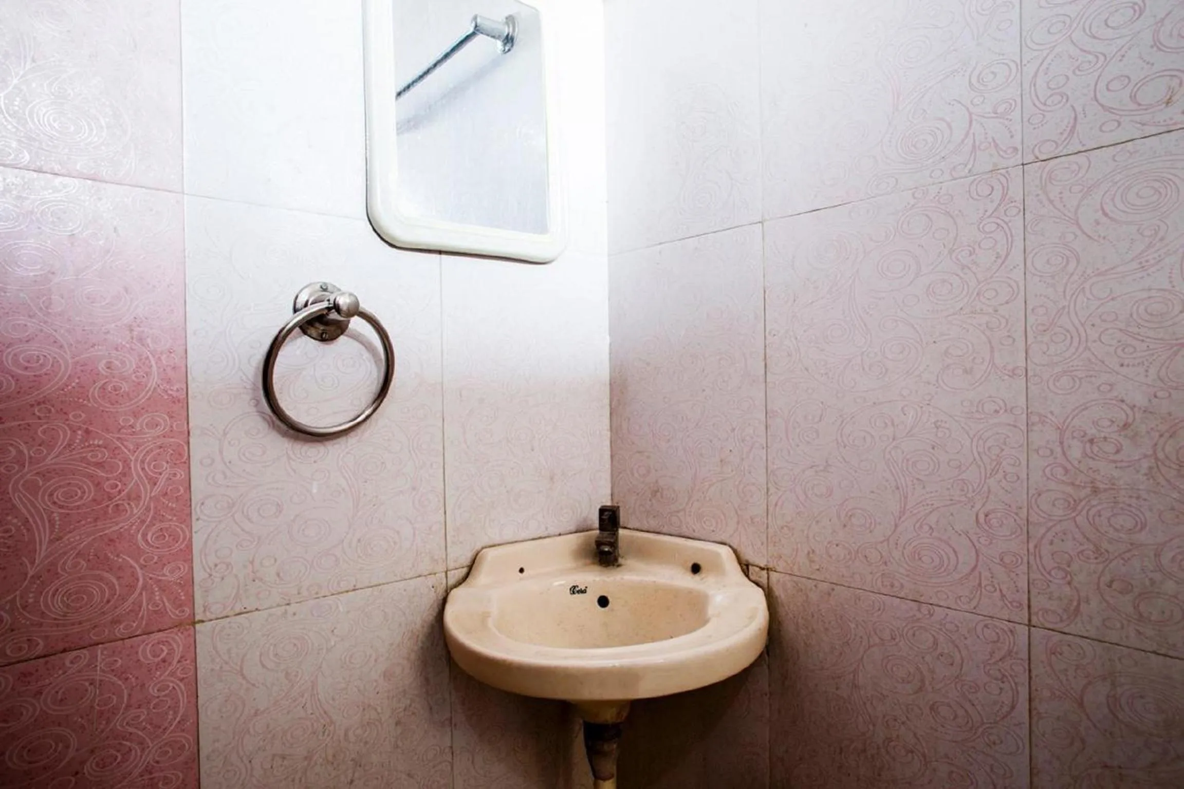 Toilet in Hotel New City Inn