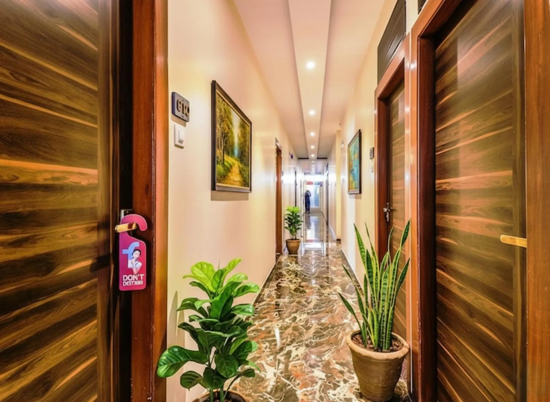 Lobby or reception in FabHotel Aksa International - Nr Mumbai International Airport