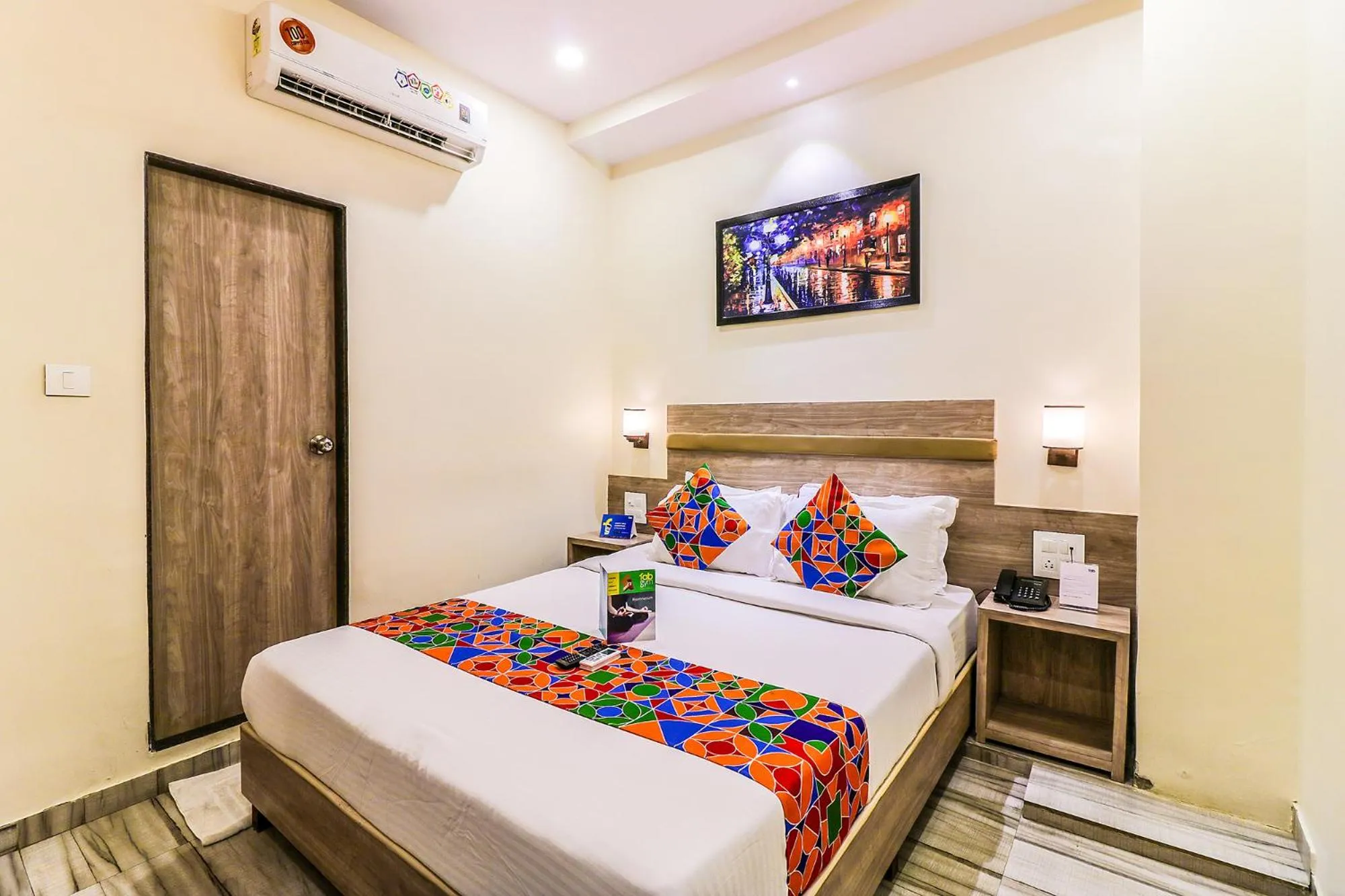 Bedroom, Bed in FabHotel Aksa International - Nr Mumbai International Airport