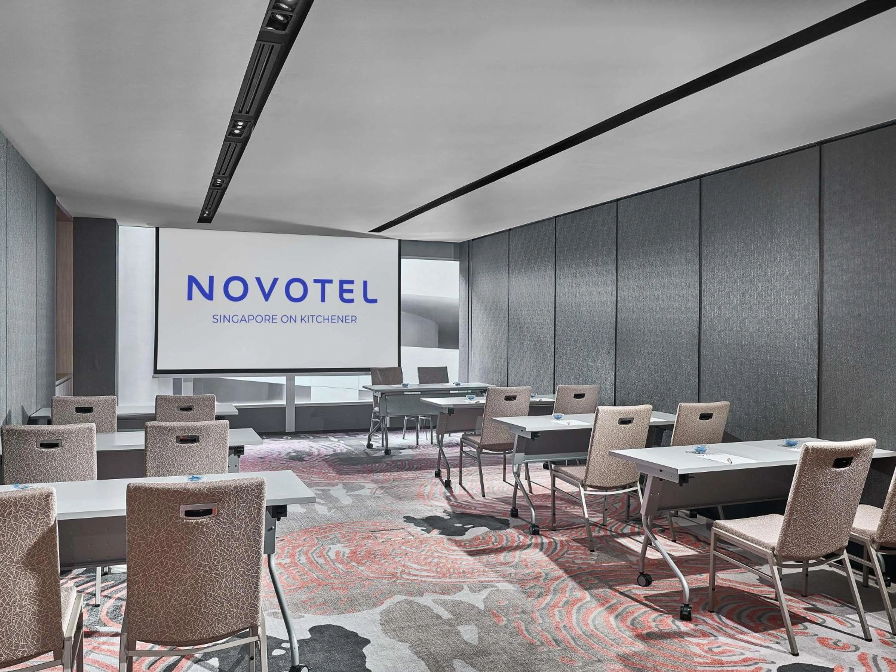 Meeting/conference room in Novotel Singapore on Kitchener