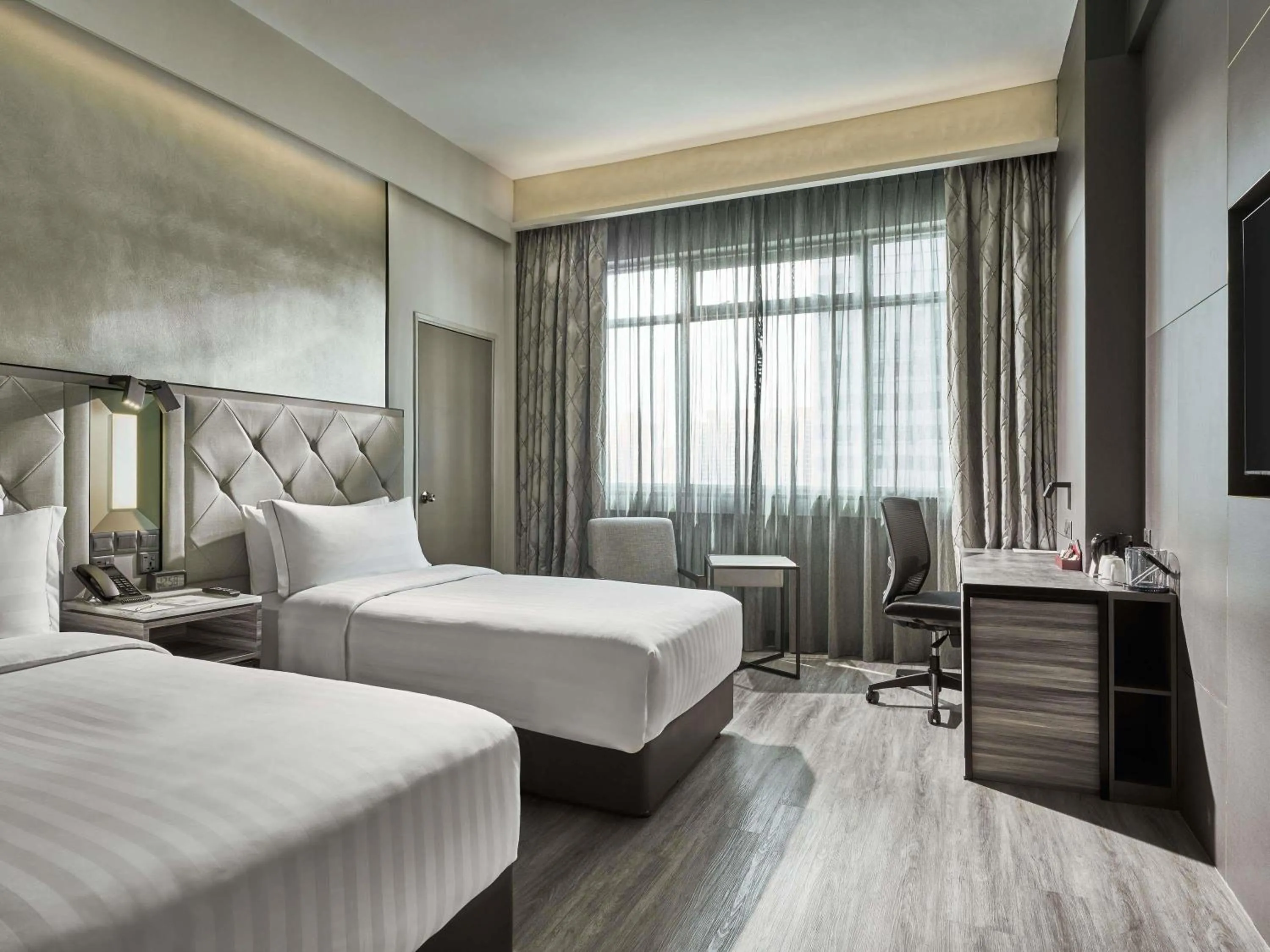 Bedroom, Bed in Novotel Singapore on Kitchener