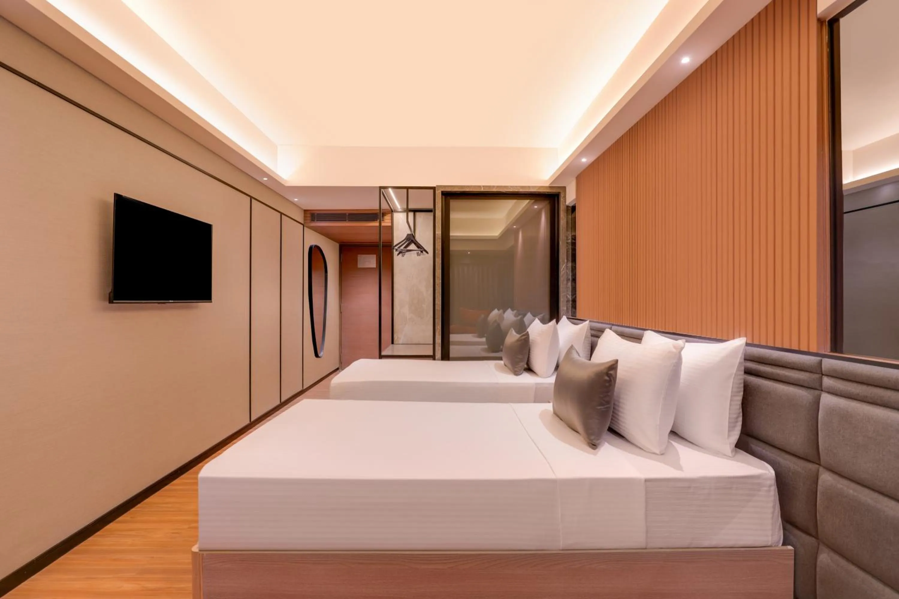 Bedroom, Bed in Lemon Tree Premier, Malad, Mumbai