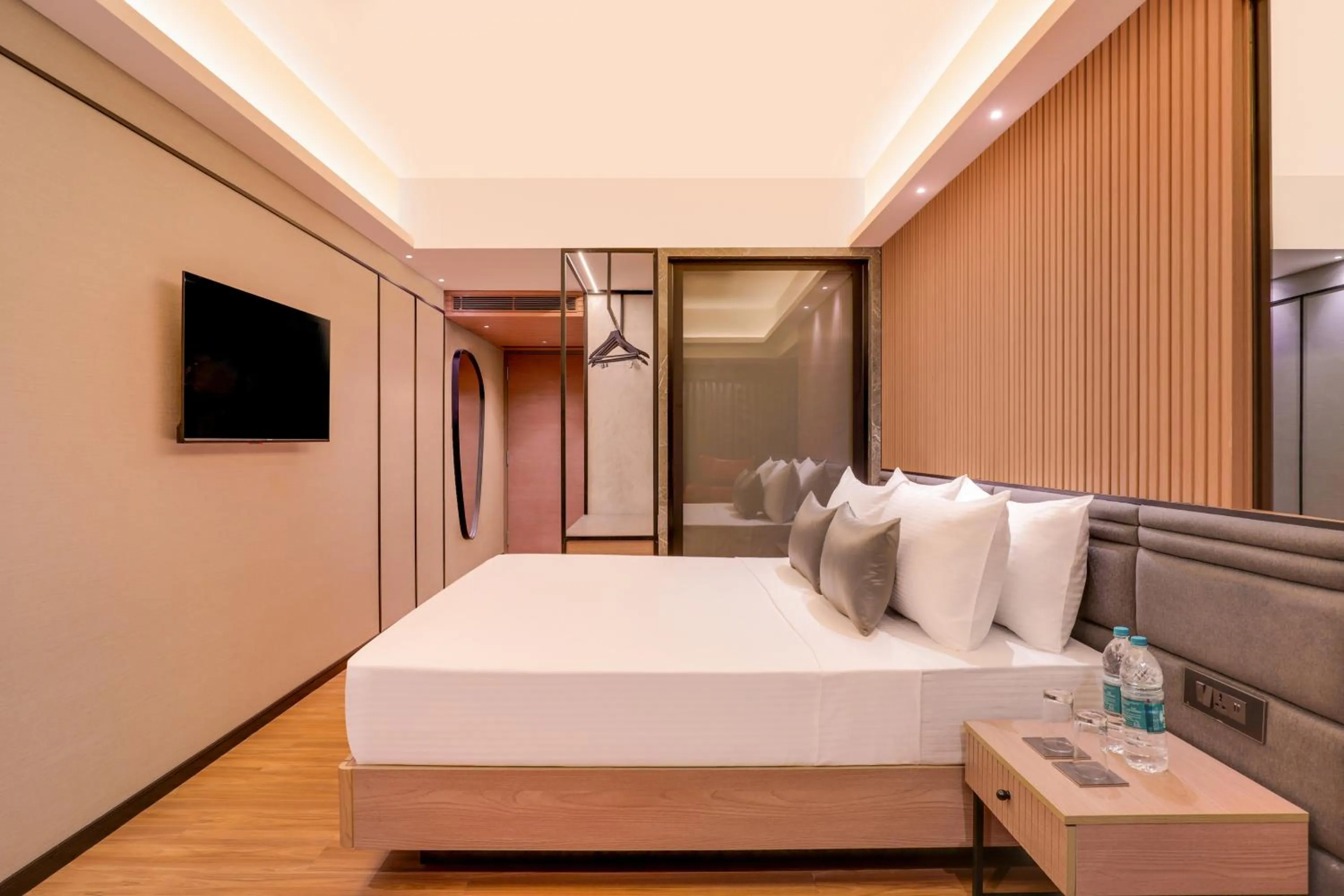 Bed in Lemon Tree Premier, Malad, Mumbai