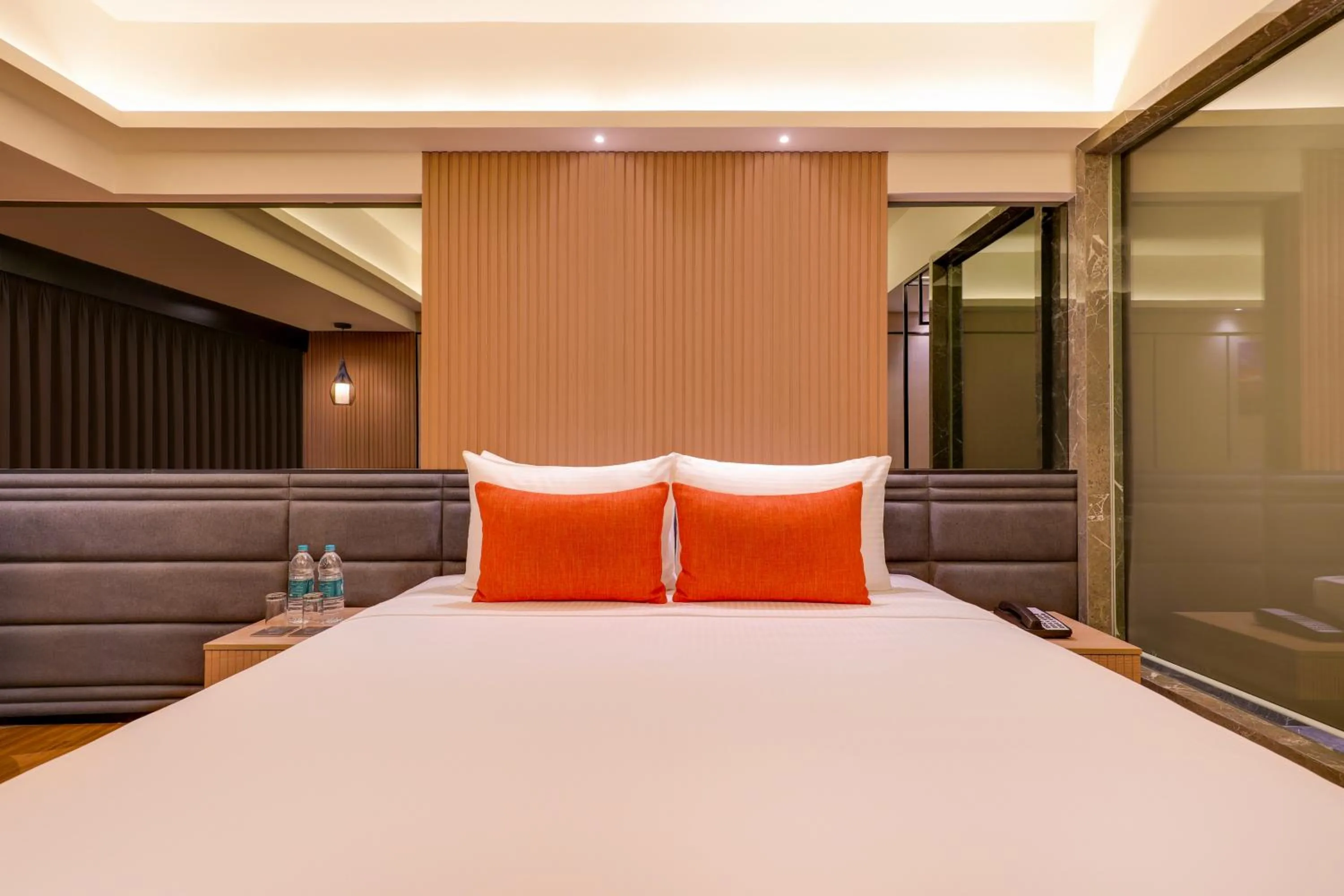 Bedroom, Bed in Lemon Tree Premier, Malad, Mumbai