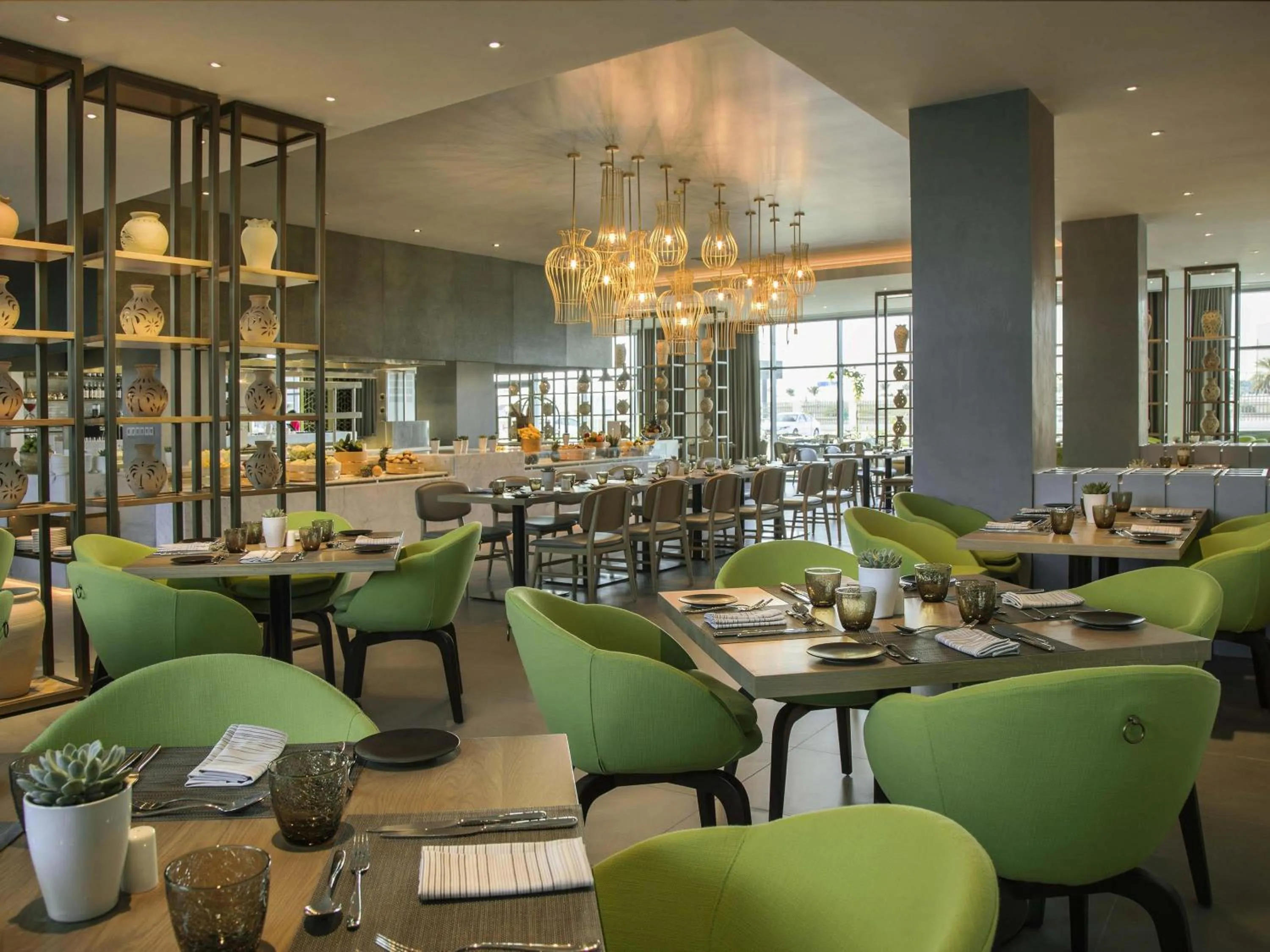 Restaurant/places to eat in Novotel Muscat Airport