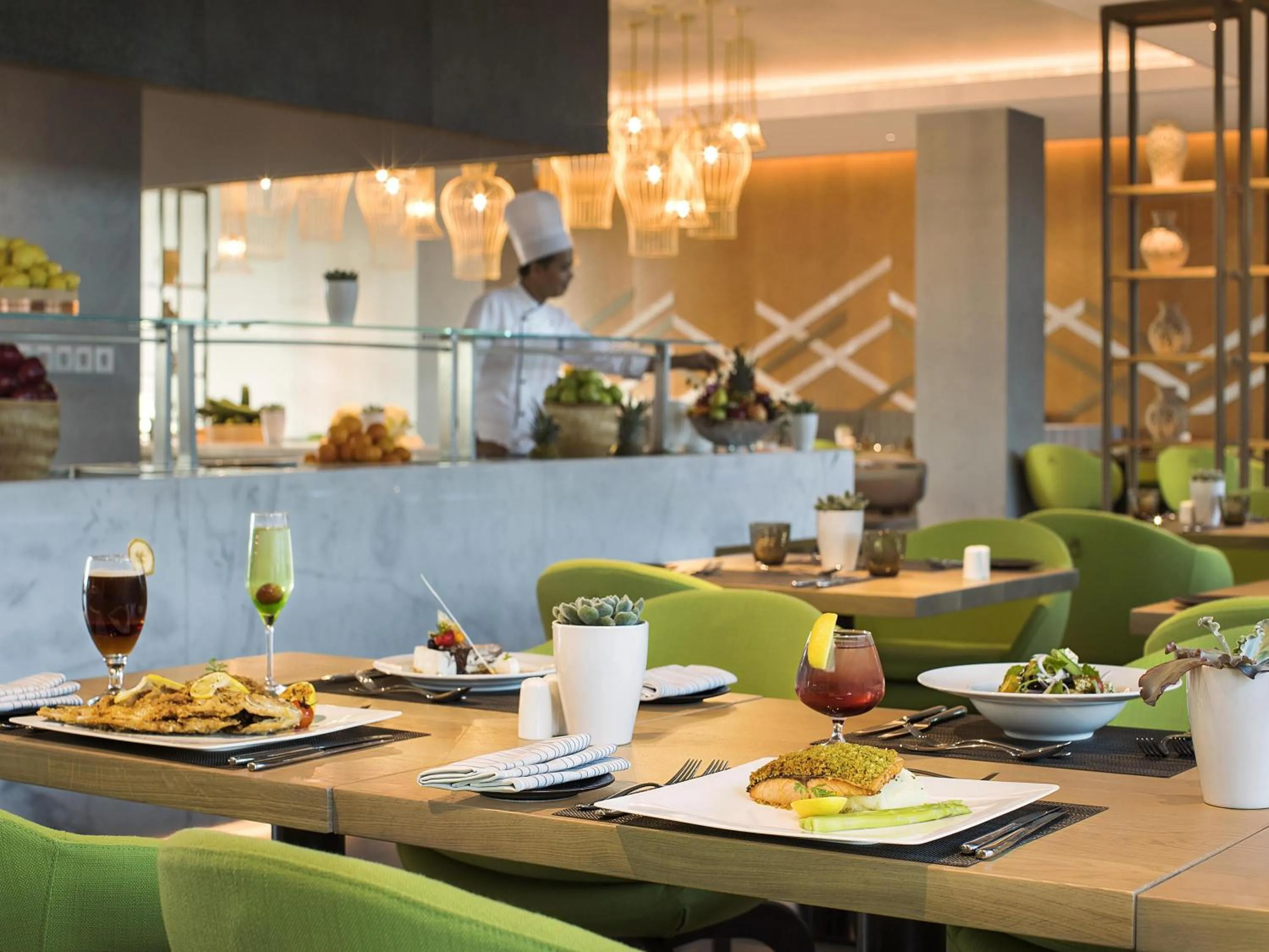 Restaurant/places to eat in Novotel Muscat Airport