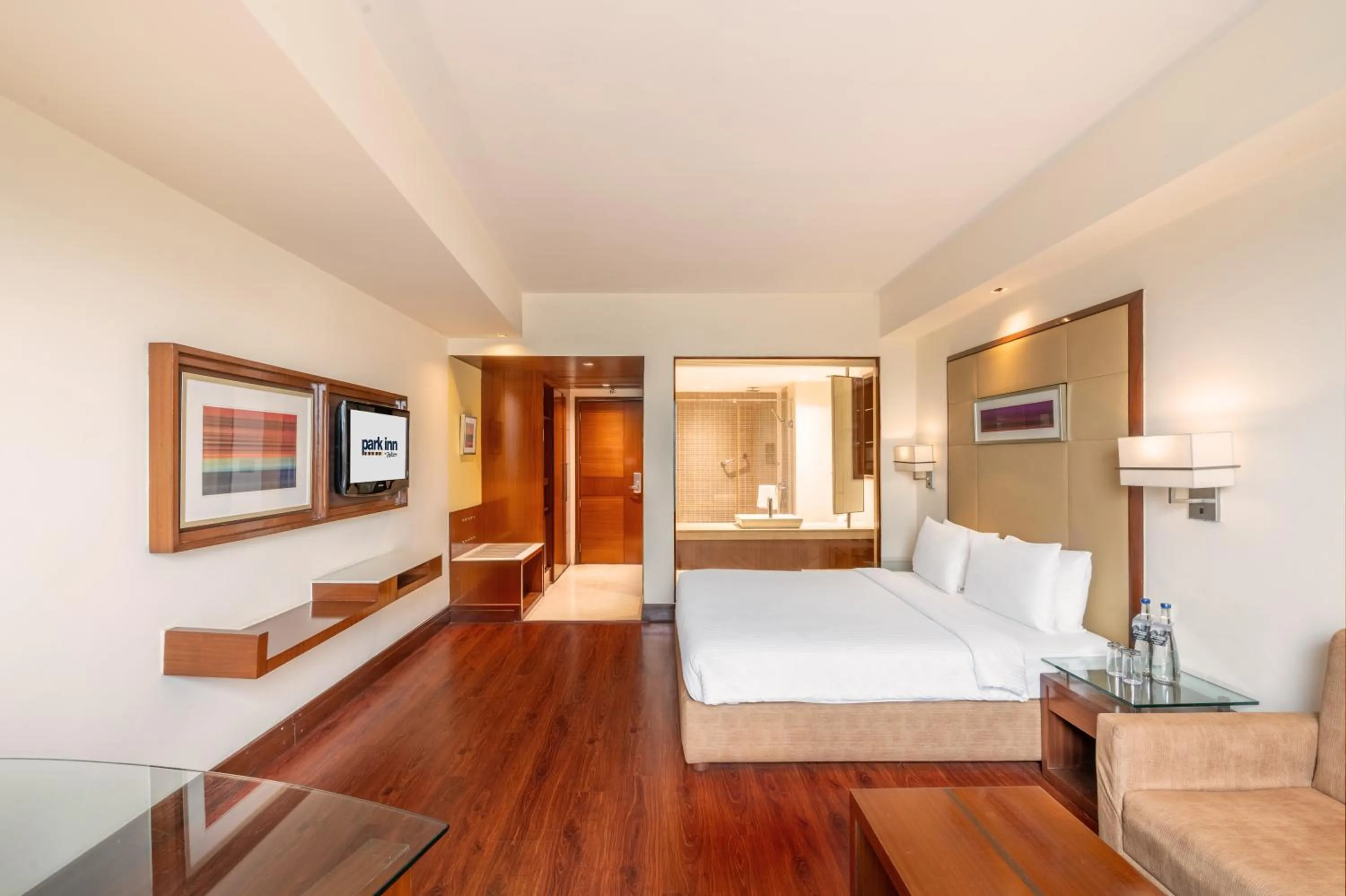 Bathroom, Bed in Park Inn Gurgaon