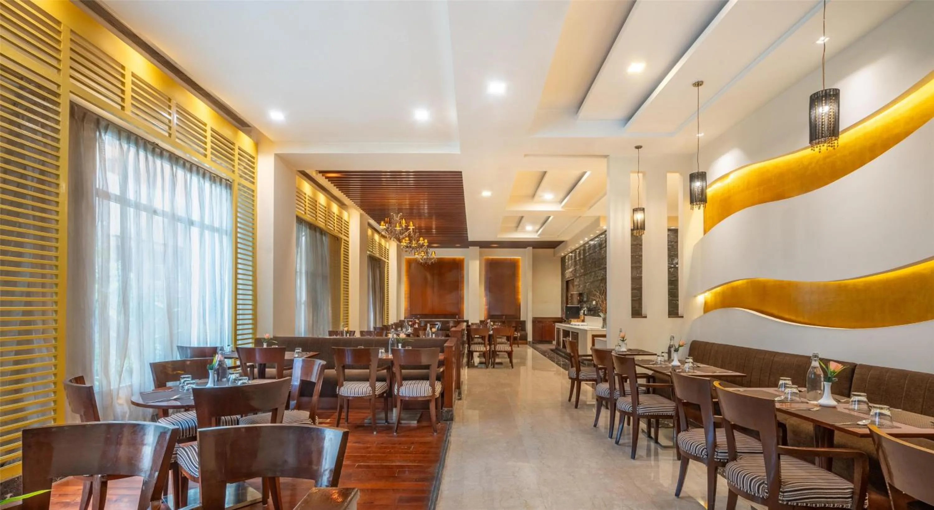 Restaurant/places to eat in Park Inn Gurgaon