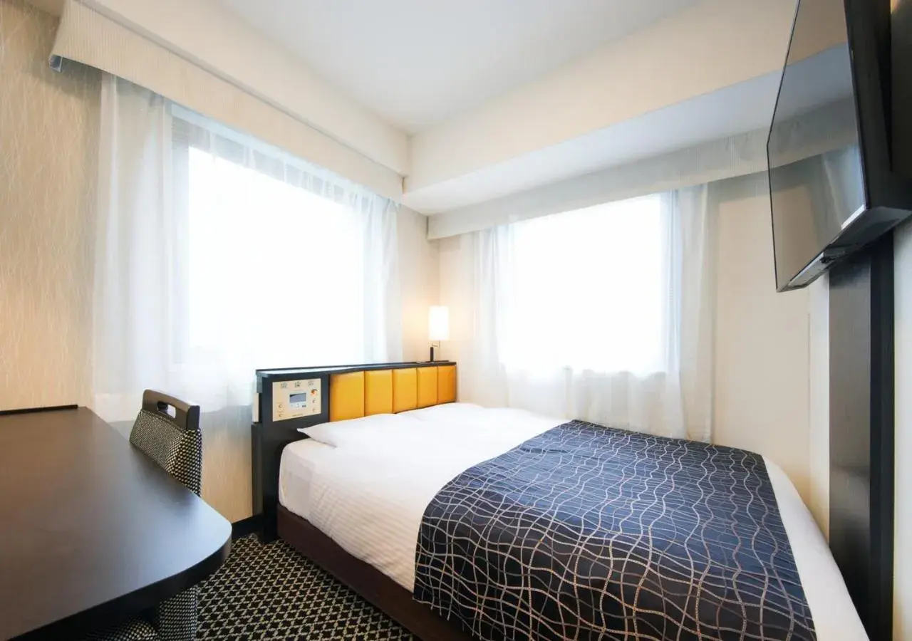 Double Room - single occupancy - Non-Smoking in APA Hotel Midosuji Honmachi Ekihigashi Double Room - single occupancy - Non-Smoking in APA Hotel Midosuji Honmachi Ekihigashi