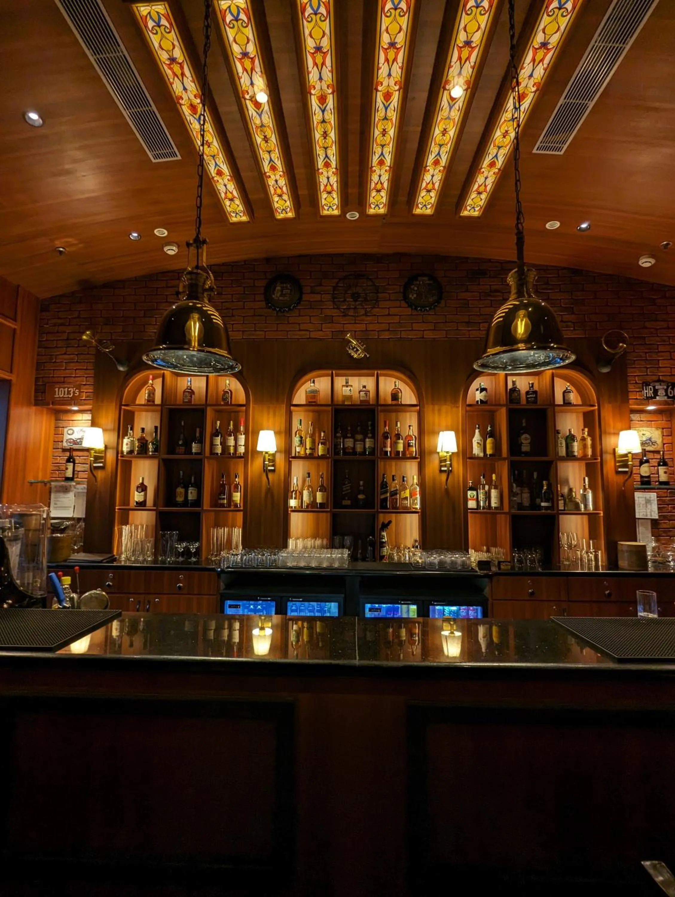 Restaurant/places to eat in Peerless Hotel Kolkata