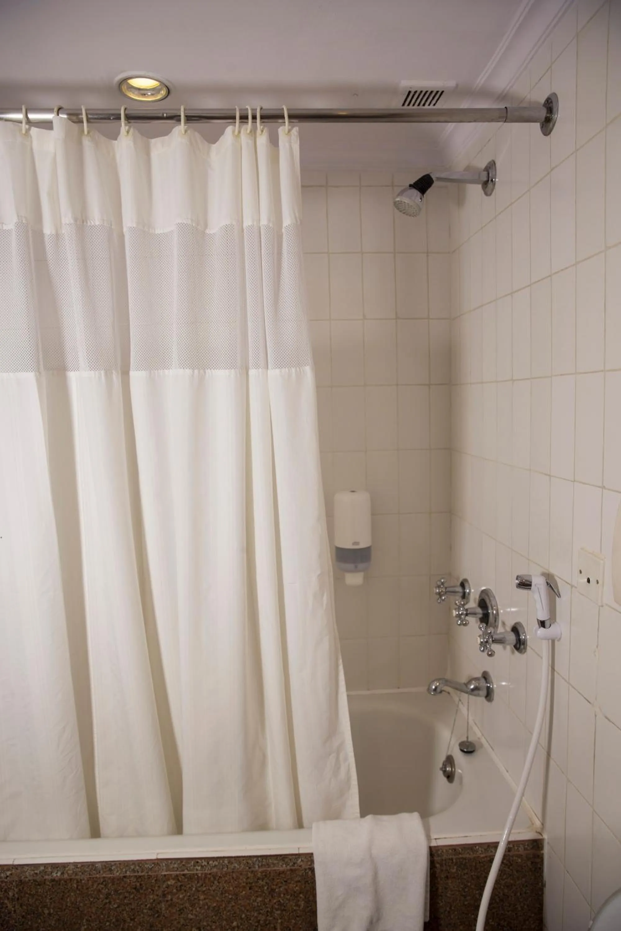 Bathroom in Peerless Hotel Kolkata