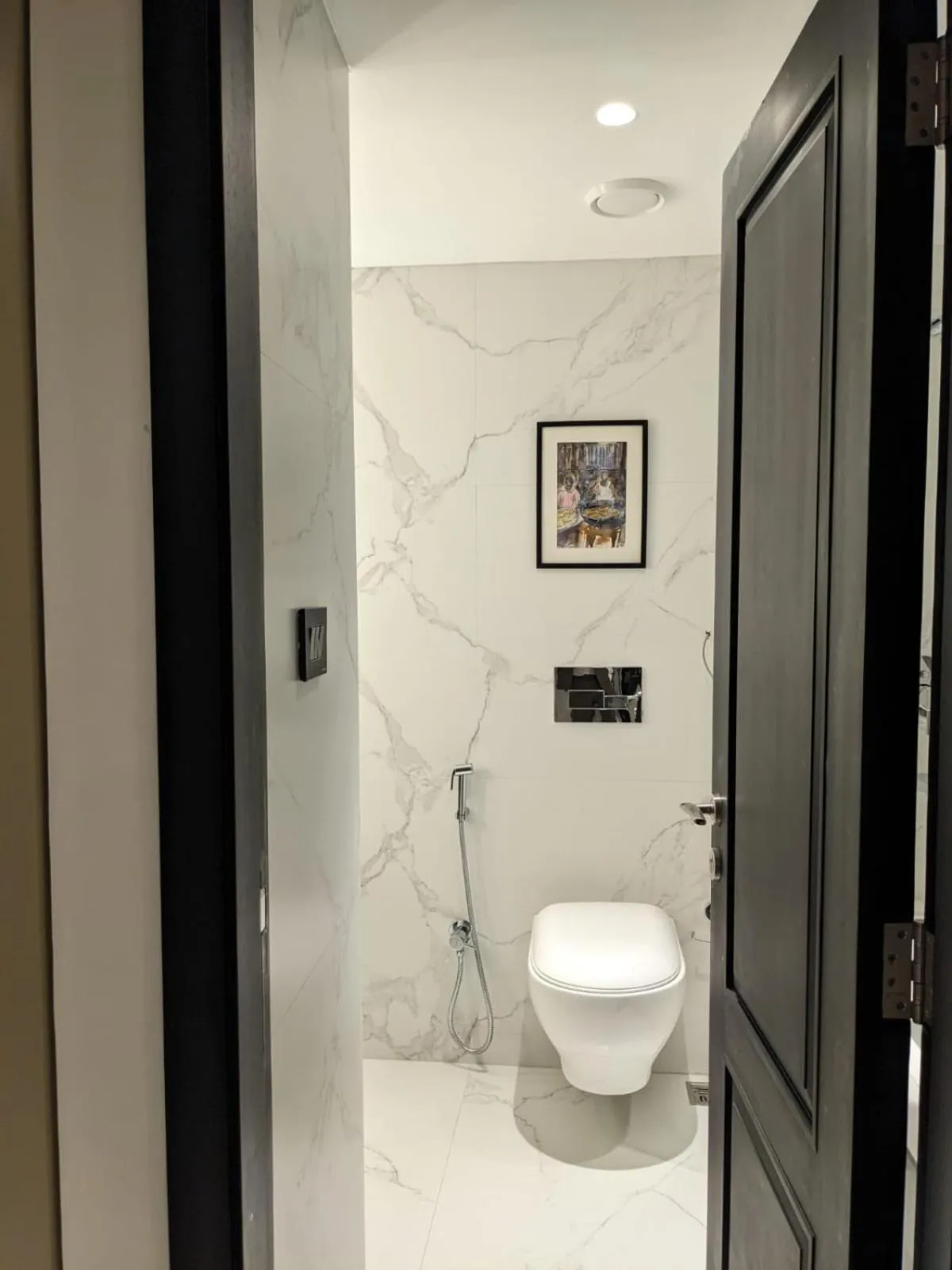 Bathroom in Peerless Hotel Kolkata