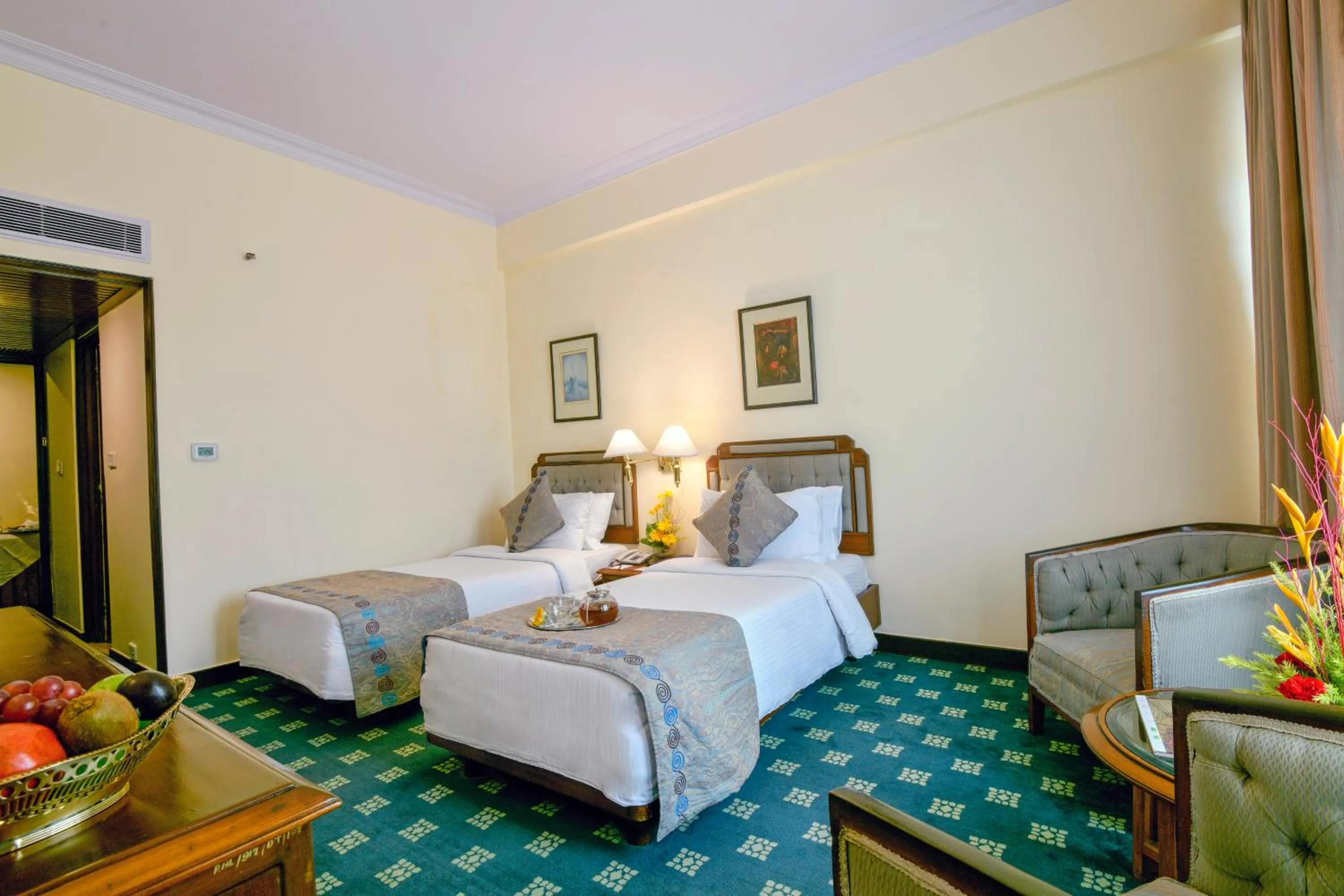 View (from property/room), Bed in Peerless Hotel Kolkata