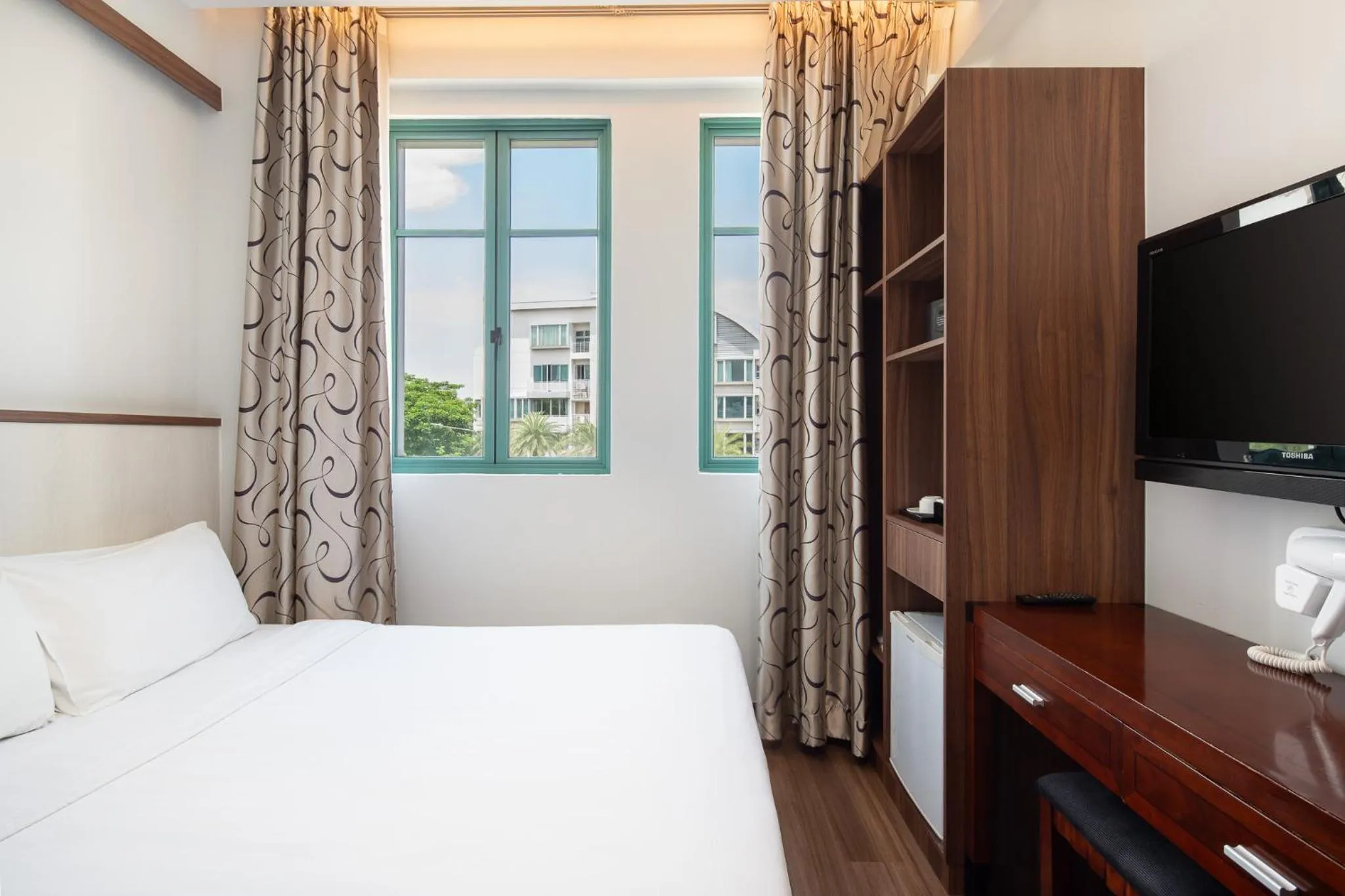 Bed in The Quay Hotel West Coast